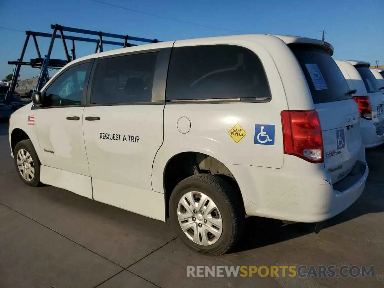 2 Фотография поврежденного автомобиля 2C7WDGBG6KR707844 DODGE CARAVAN 2019