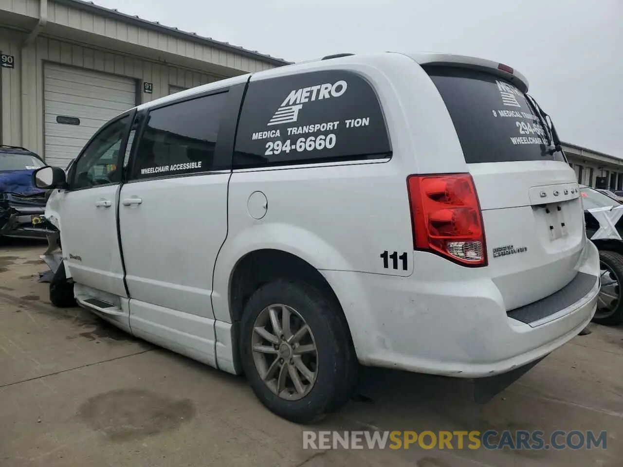 2 Photograph of a damaged car 2C7WDGCG5KR584228 DODGE CARAVAN 2019