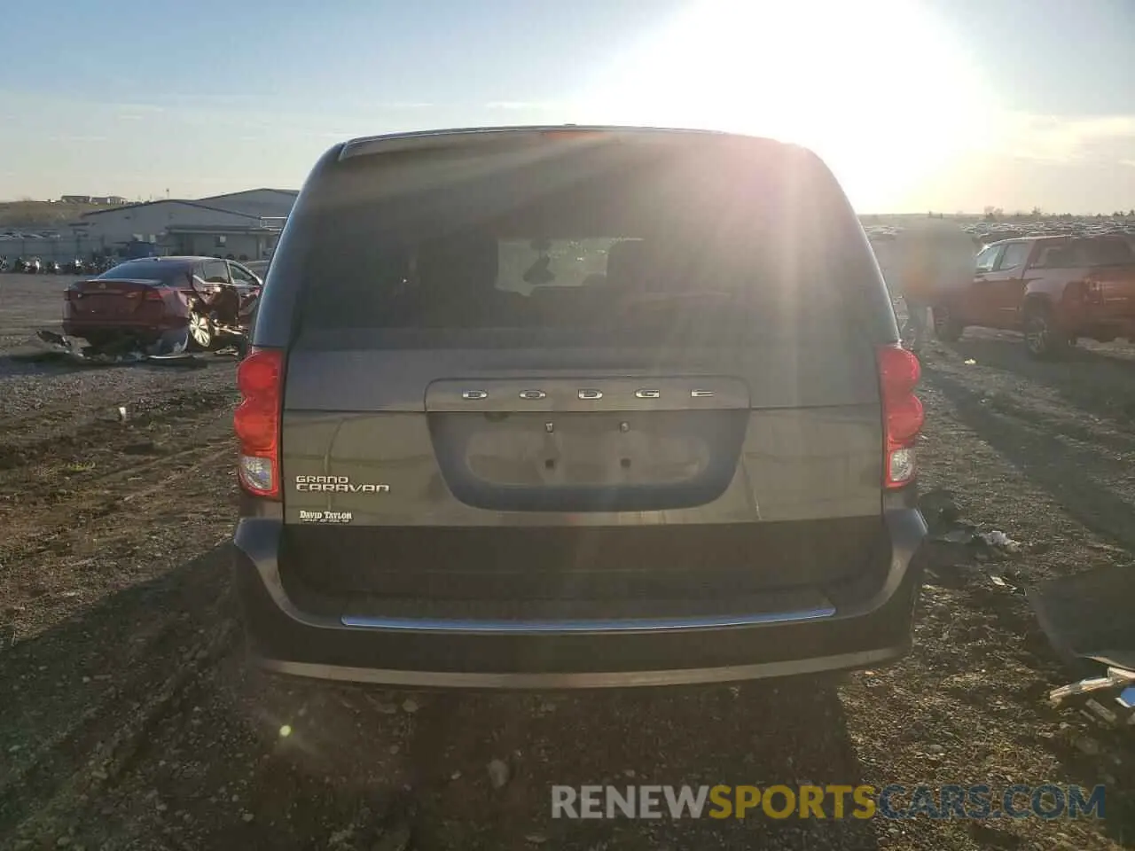 6 Photograph of a damaged car 2C4RDGBG5LR231758 DODGE CARAVAN 2020