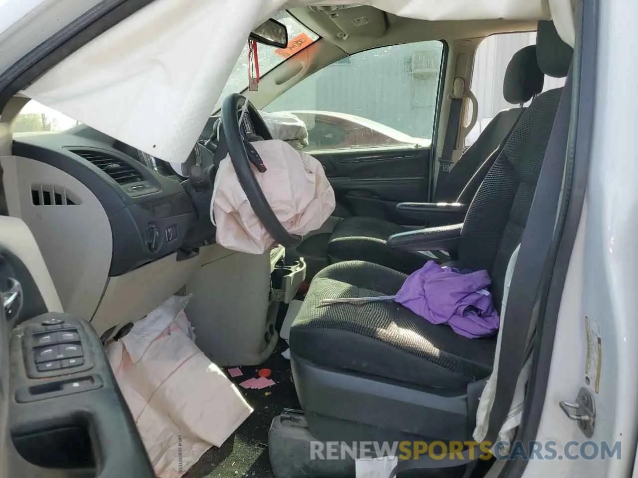 7 Photograph of a damaged car 2C4RDGBGXLR221811 DODGE CARAVAN 2020