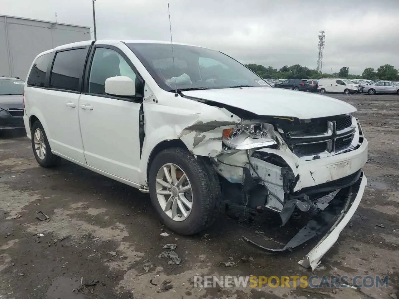 4 Photograph of a damaged car 2C4RDGBGXLR237054 DODGE CARAVAN 2020
