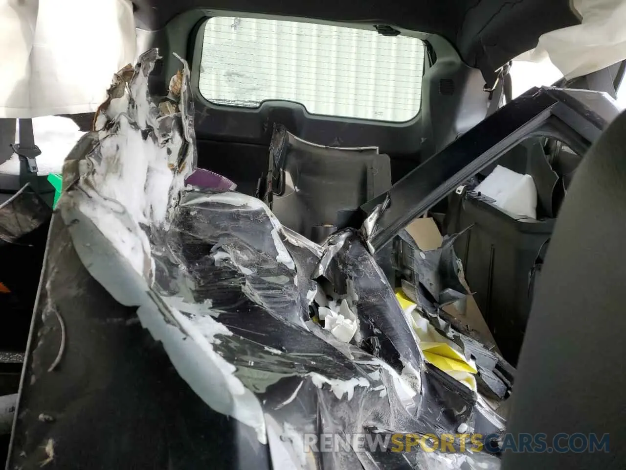 10 Photograph of a damaged car 2C4RDGCGXLR214436 DODGE CARAVAN 2020