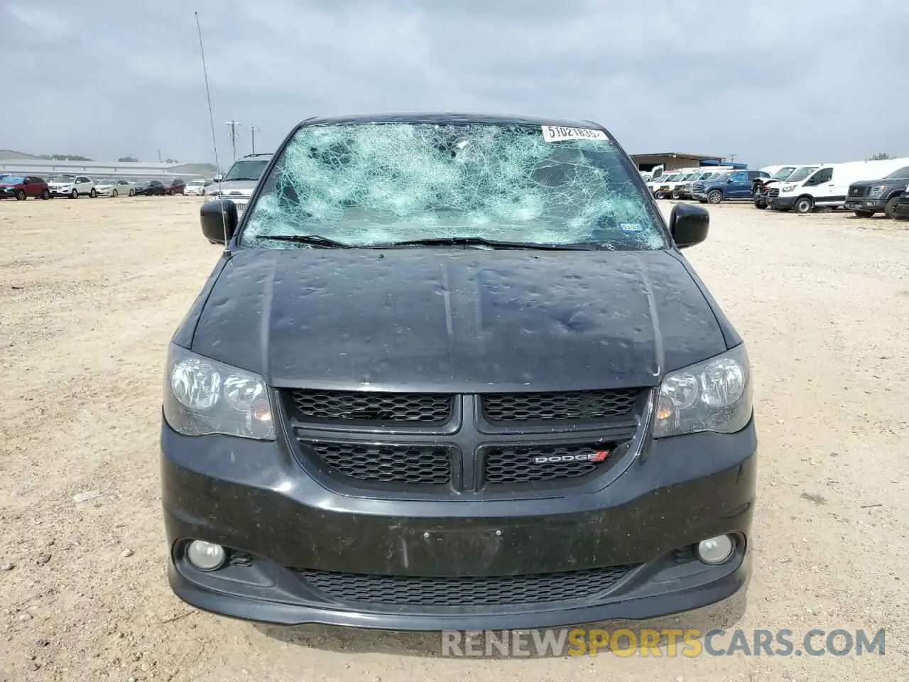 5 Photograph of a damaged car 2C4RDGEG3LR188226 DODGE CARAVAN 2020