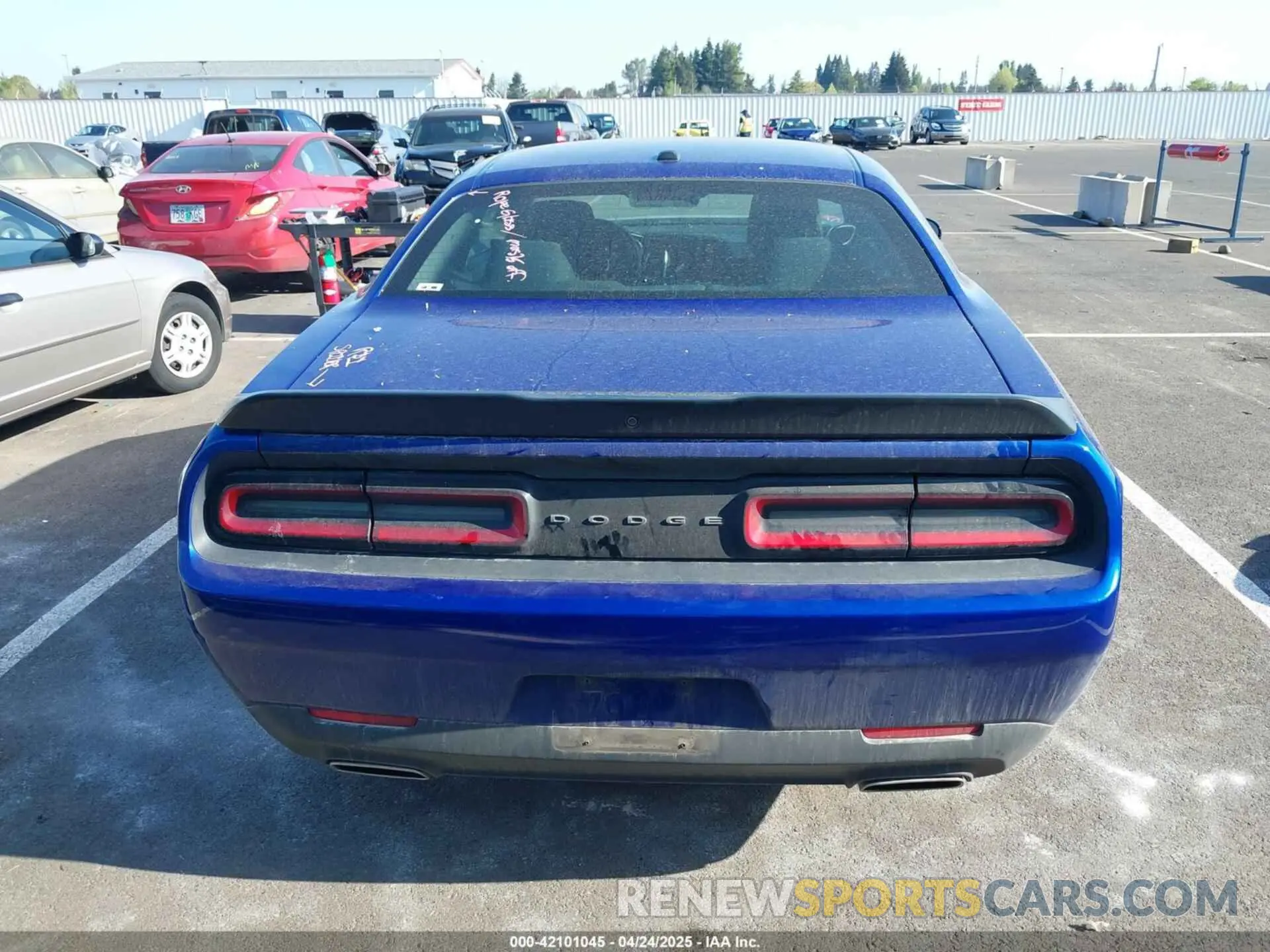 17 Photograph of a damaged car 2C3CDZAG0KH530232 DODGE CHALLENGER 2019