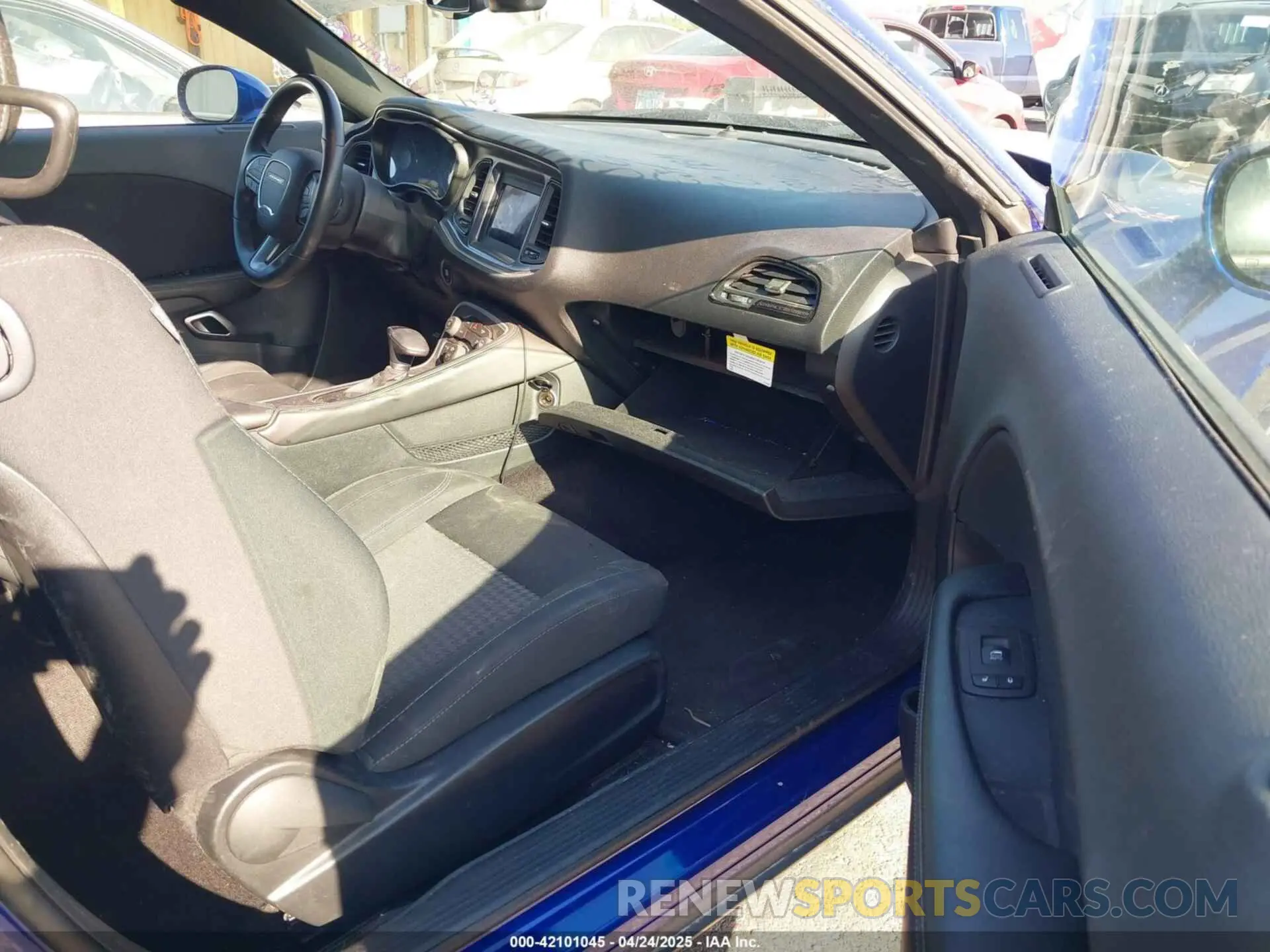 5 Photograph of a damaged car 2C3CDZAG0KH530232 DODGE CHALLENGER 2019