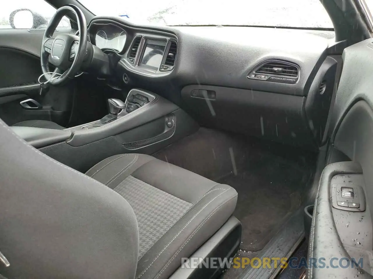 11 Photograph of a damaged car 2C3CDZAG0KH565420 DODGE CHALLENGER 2019