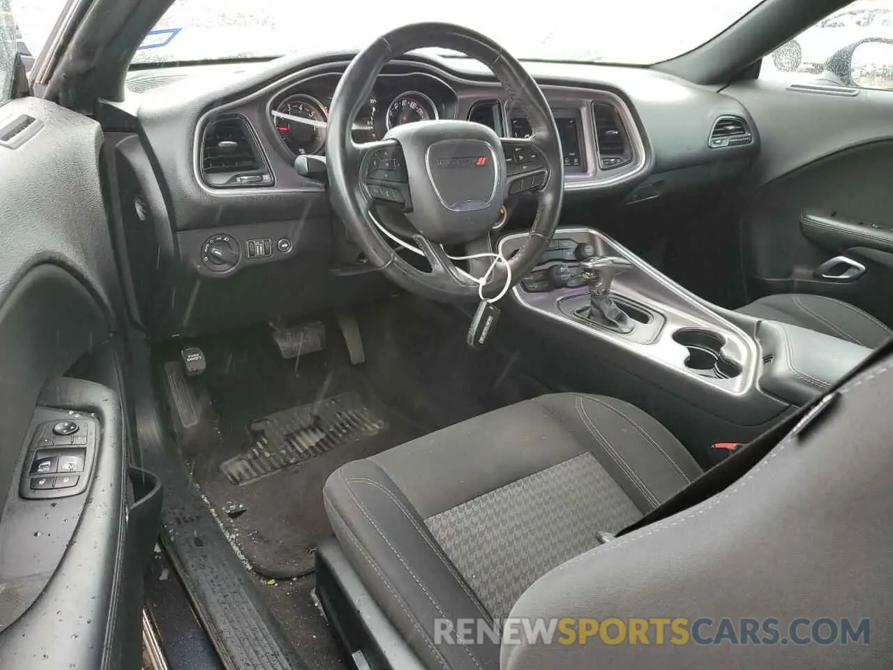 8 Photograph of a damaged car 2C3CDZAG0KH565420 DODGE CHALLENGER 2019