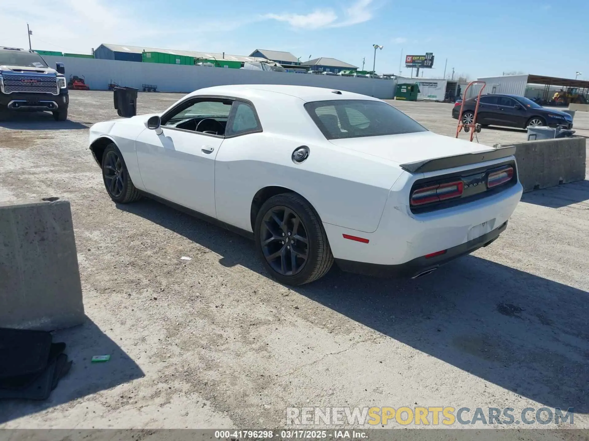 3 Фотография поврежденного автомобиля 2C3CDZAG0KH587336 DODGE CHALLENGER 2019