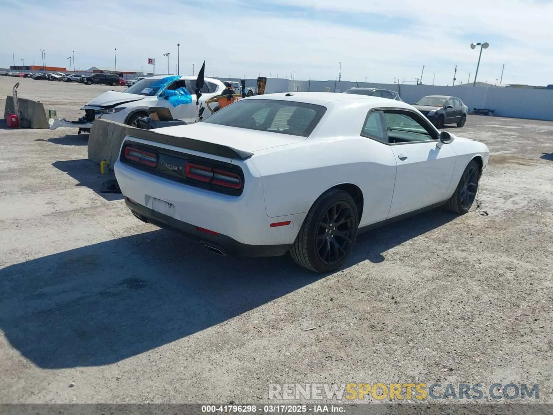 4 Фотография поврежденного автомобиля 2C3CDZAG0KH587336 DODGE CHALLENGER 2019