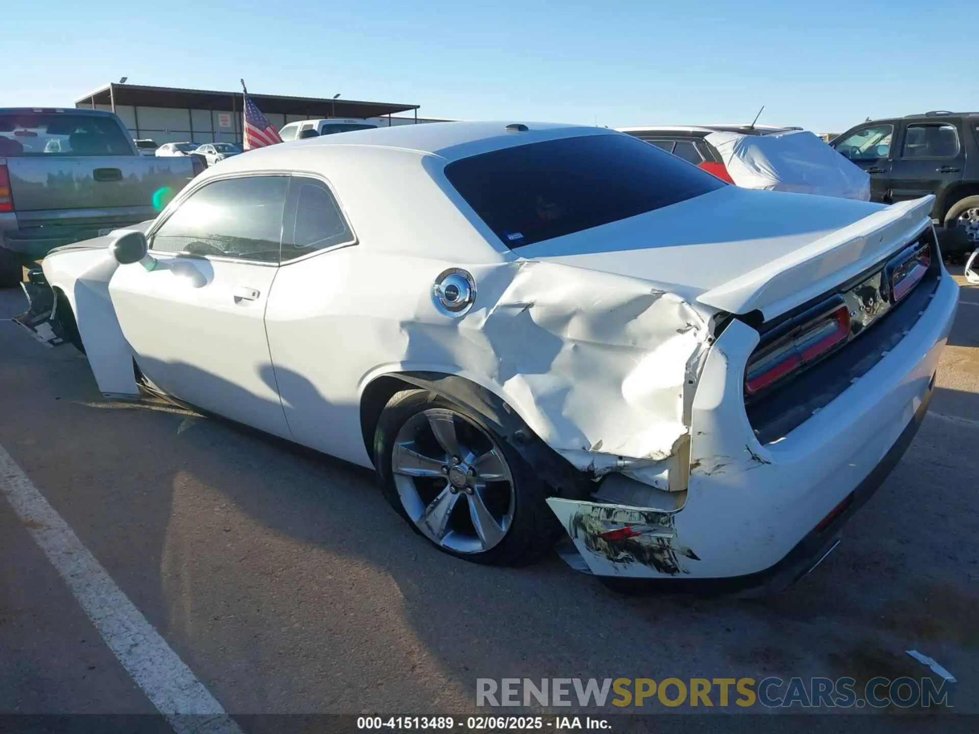 3 Photograph of a damaged car 2C3CDZAG2KH561708 DODGE CHALLENGER 2019