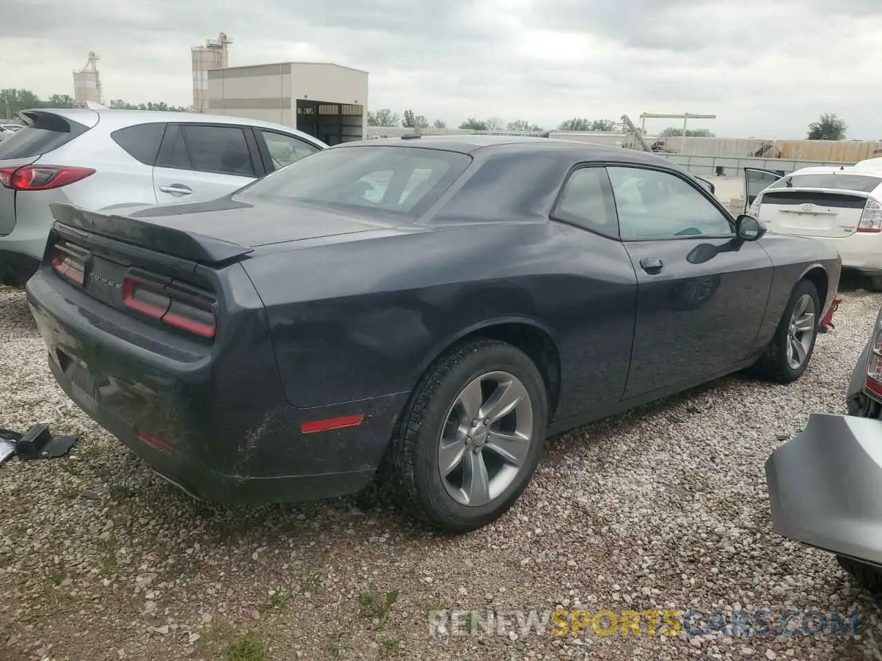 3 Photograph of a damaged car 2C3CDZAG3KH551866 DODGE CHALLENGER 2019