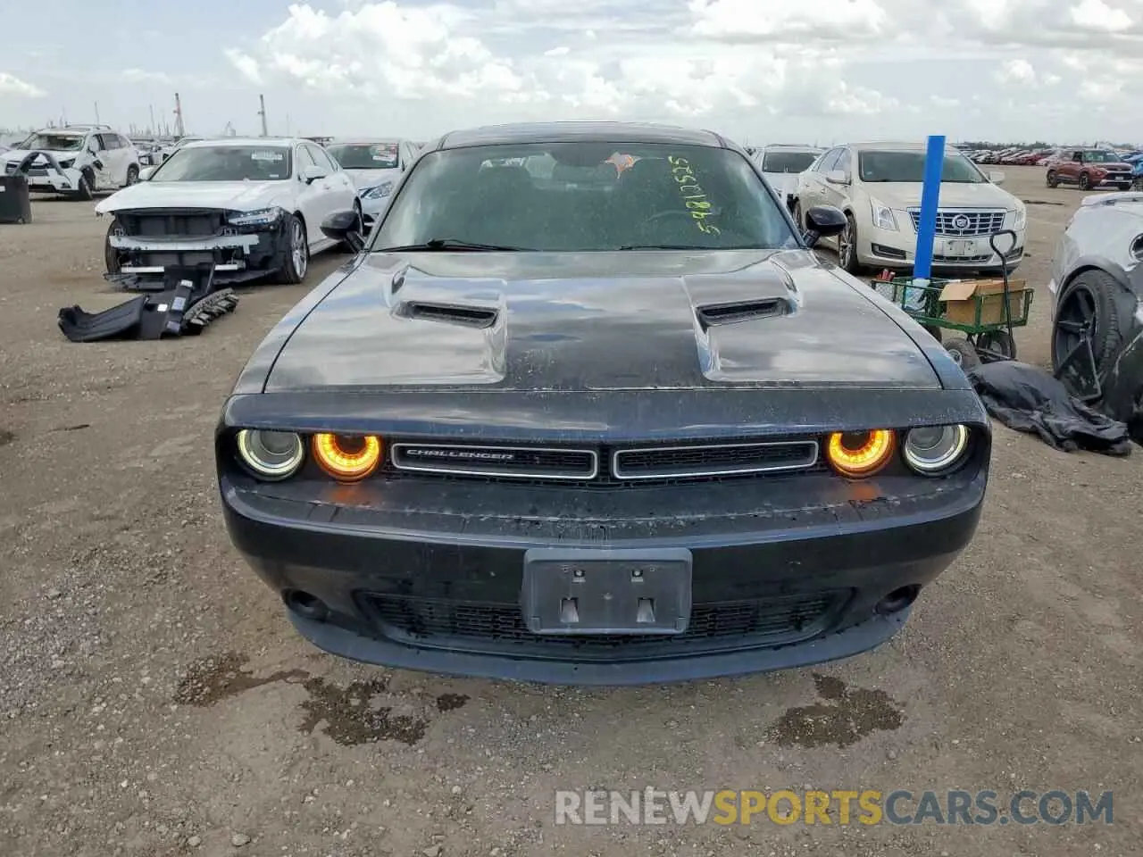 5 Photograph of a damaged car 2C3CDZAG3KH586973 DODGE CHALLENGER 2019
