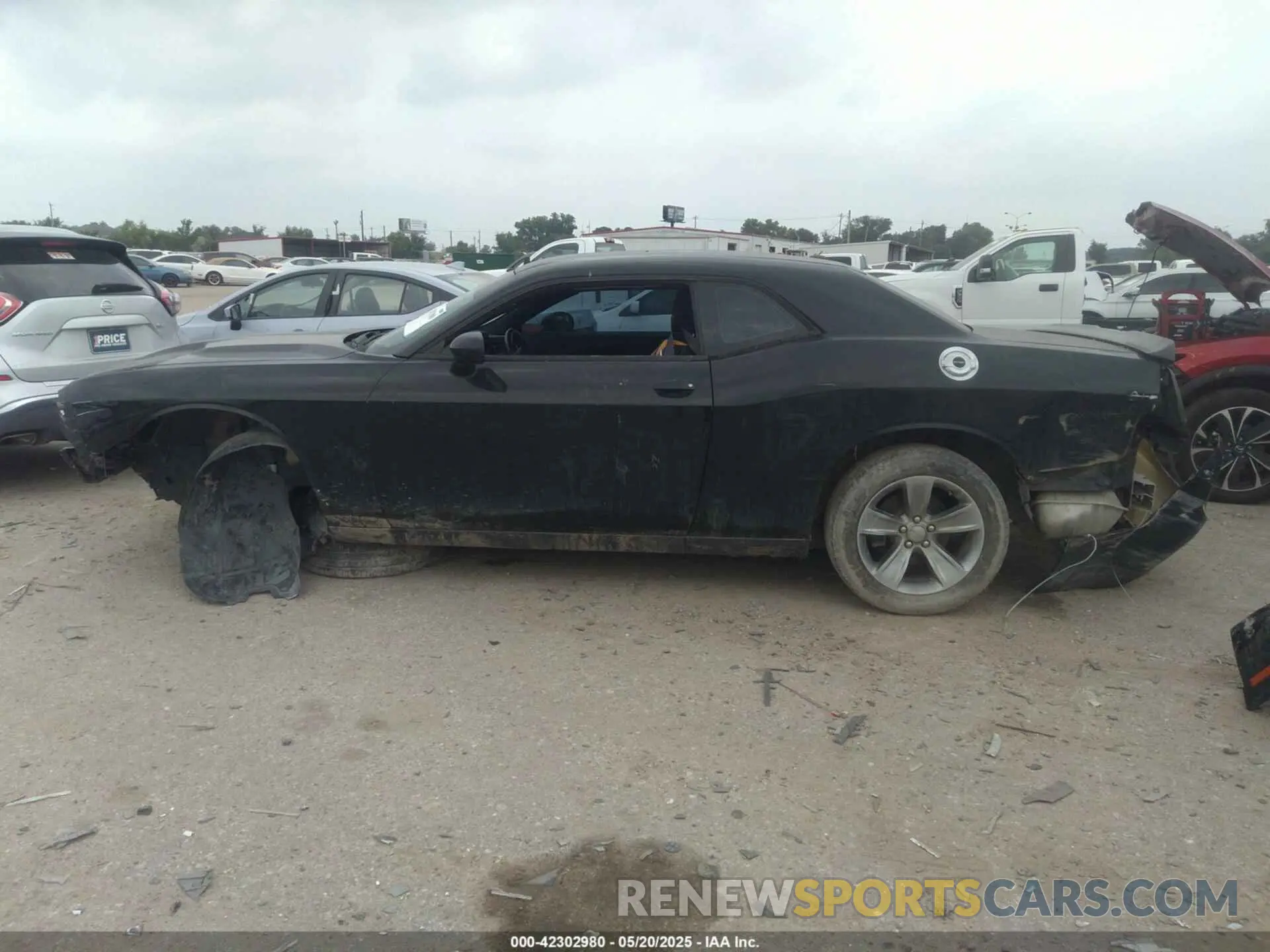 14 Photograph of a damaged car 2C3CDZAG3KH616263 DODGE CHALLENGER 2019