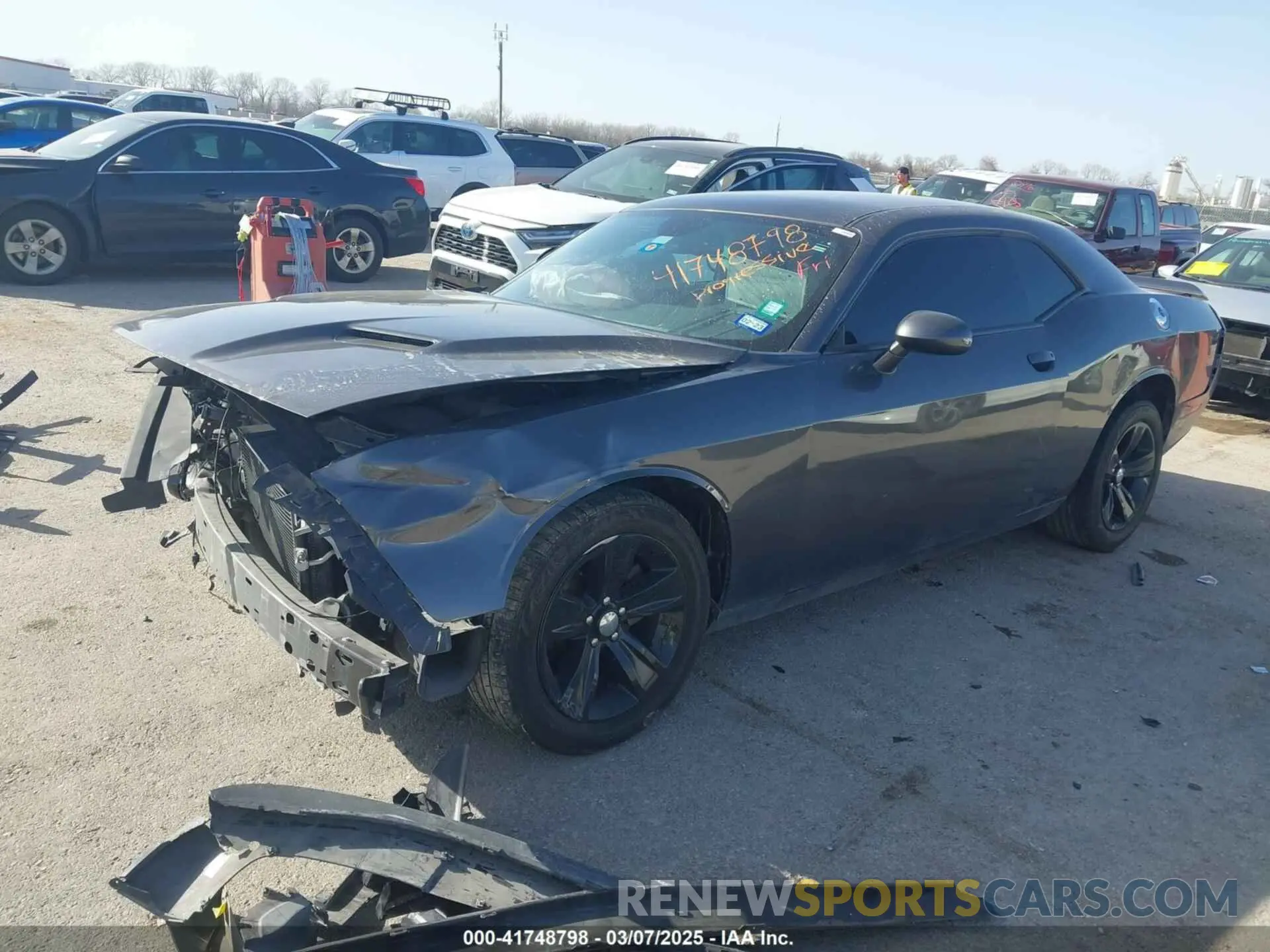 2 Фотография поврежденного автомобиля 2C3CDZAG3KH668752 DODGE CHALLENGER 2019
