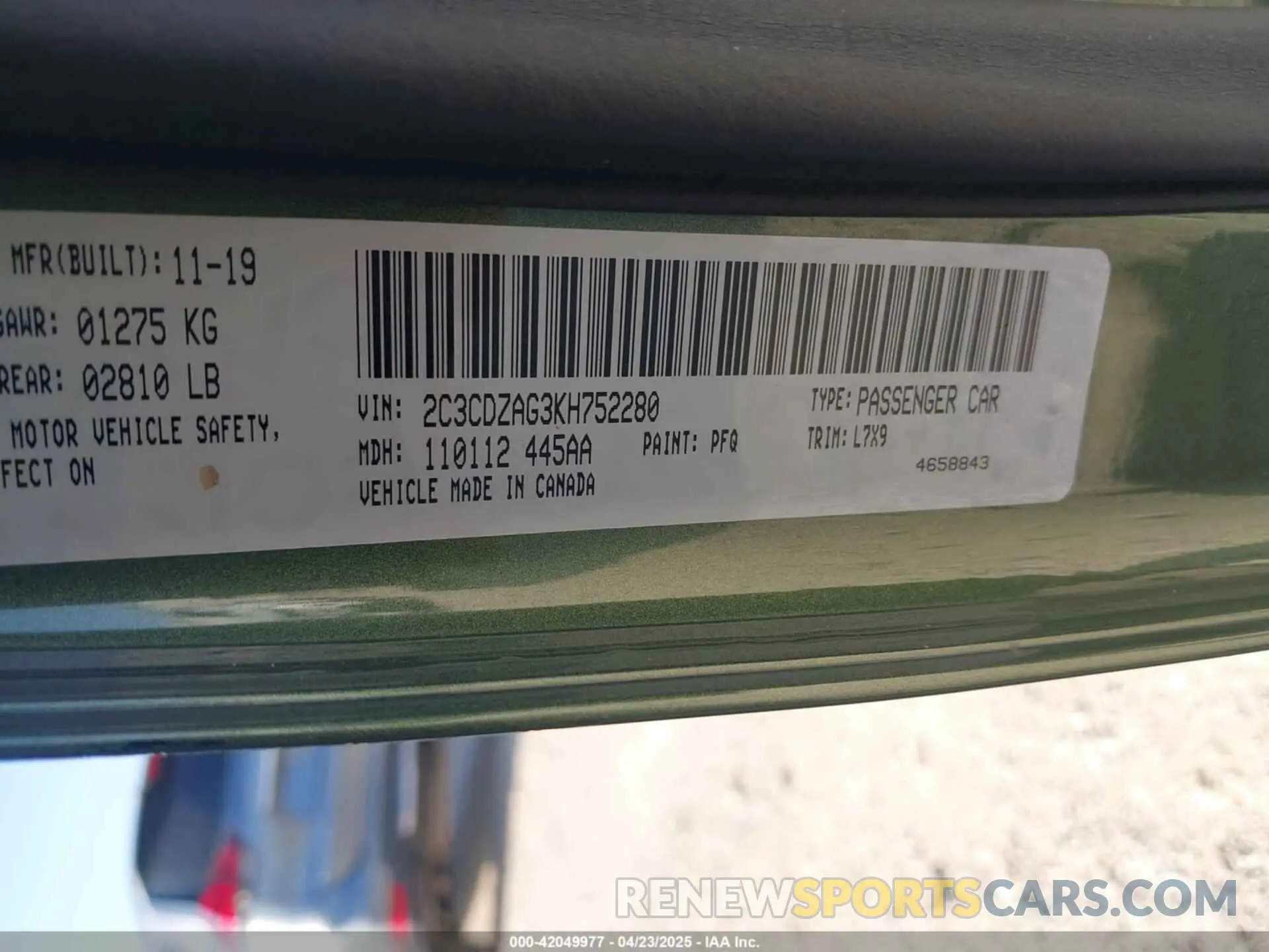 9 Photograph of a damaged car 2C3CDZAG3KH752280 DODGE CHALLENGER 2019