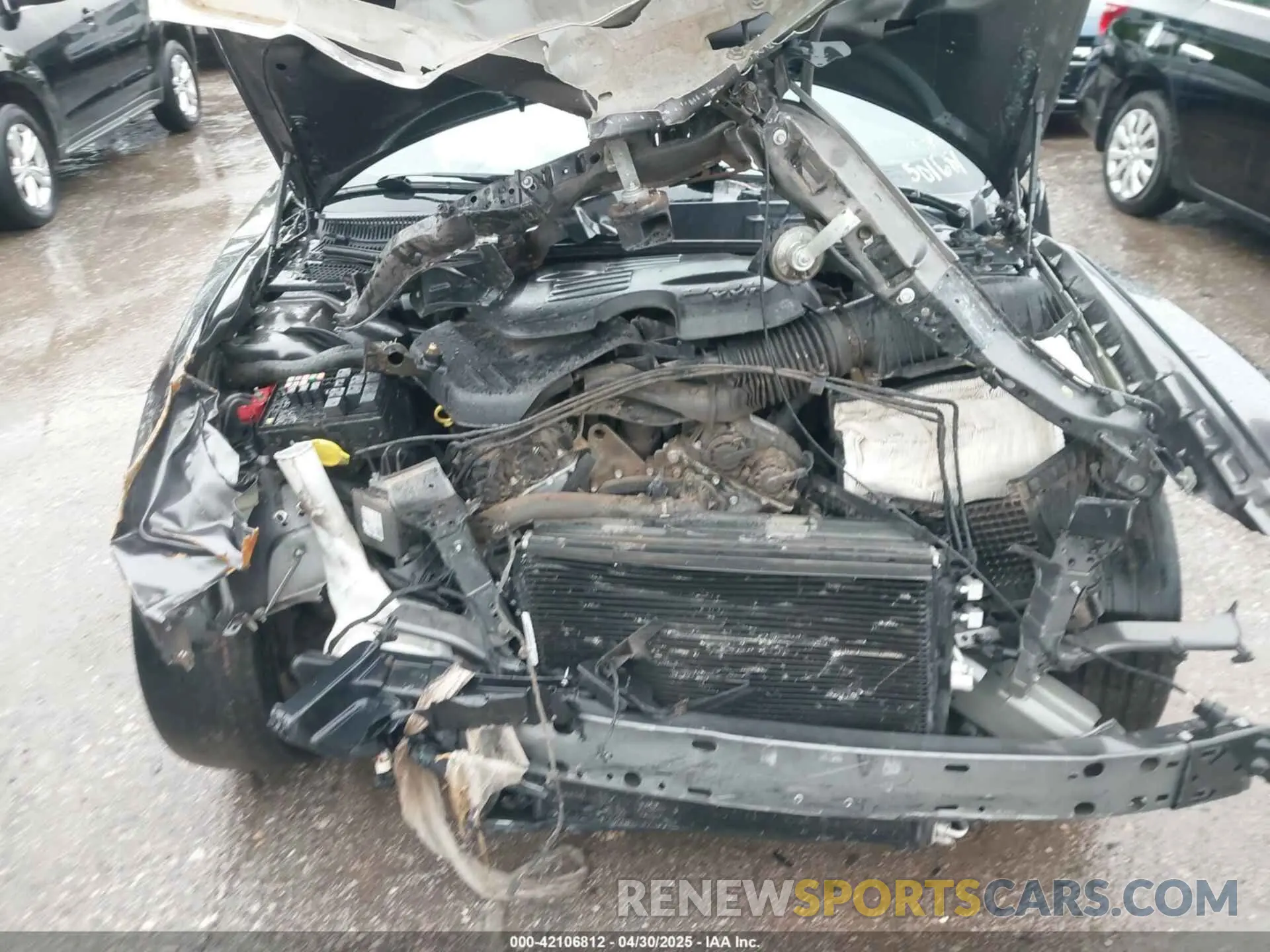 10 Photograph of a damaged car 2C3CDZAG5KH501681 DODGE CHALLENGER 2019
