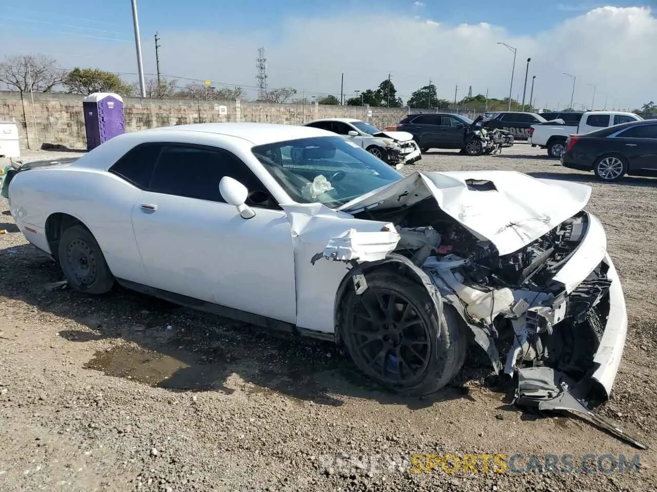 4 Фотография поврежденного автомобиля 2C3CDZAG5KH593777 DODGE CHALLENGER 2019