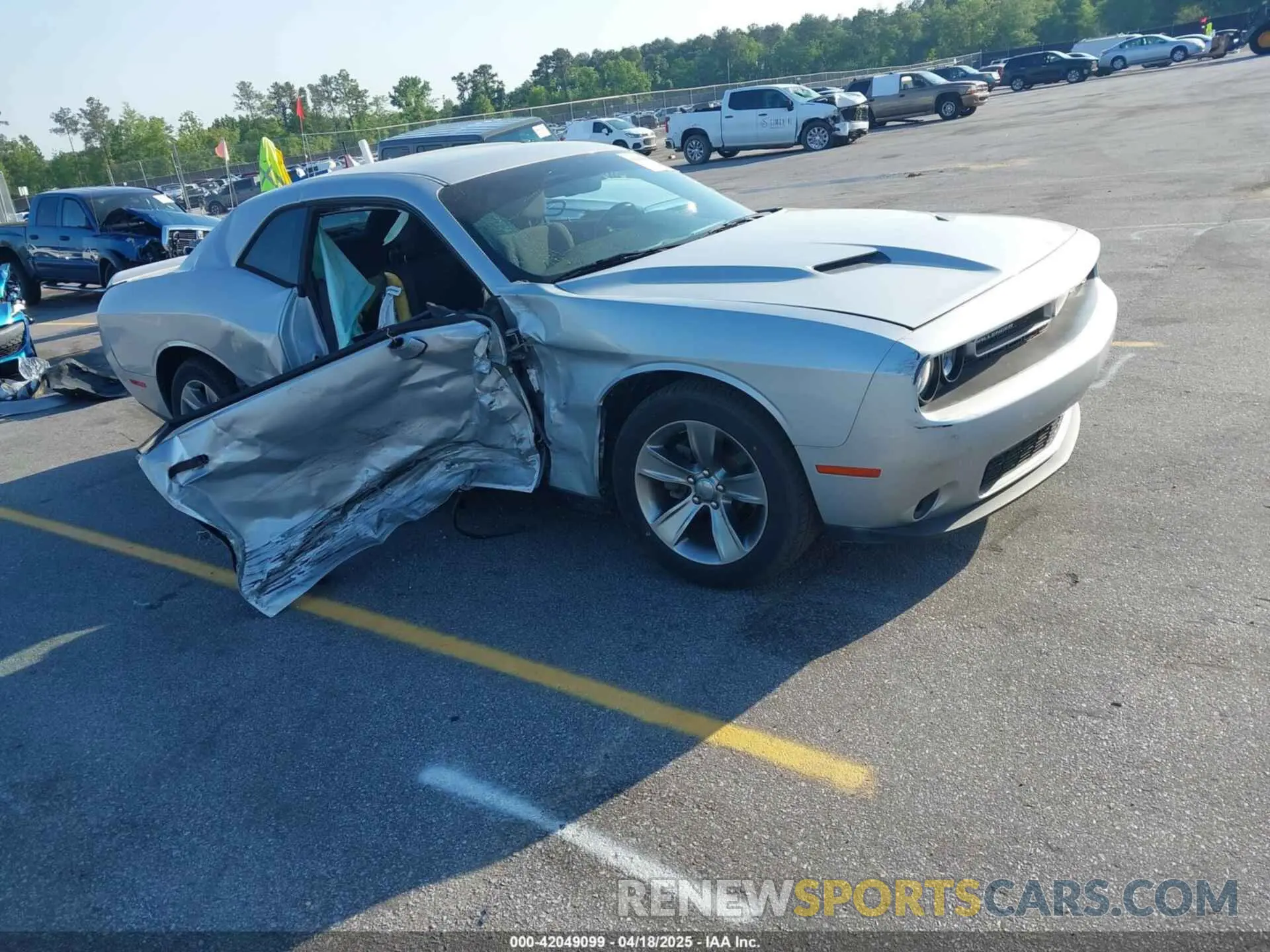 1 Photograph of a damaged car 2C3CDZAG6KH674268 DODGE CHALLENGER 2019
