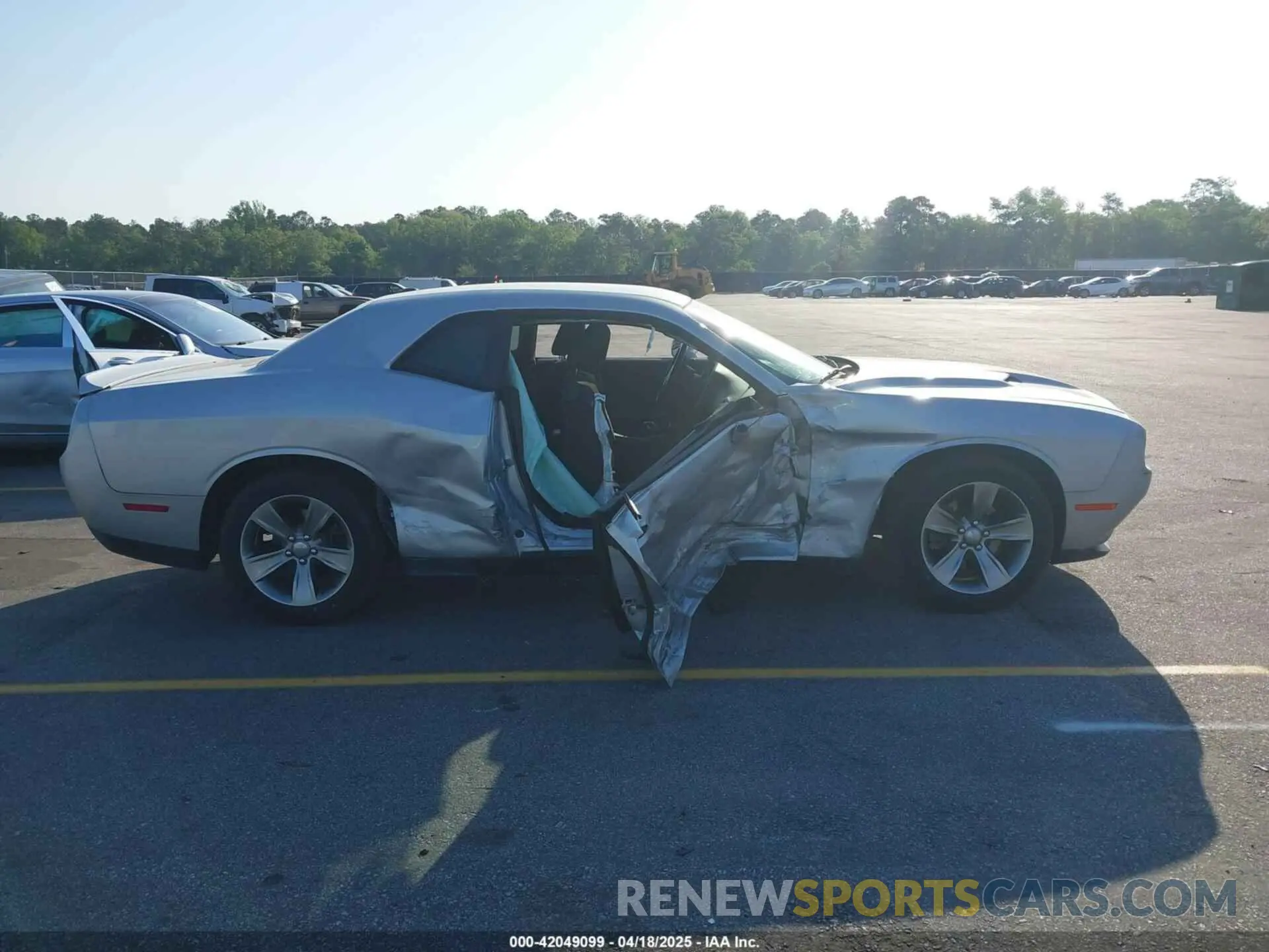 14 Photograph of a damaged car 2C3CDZAG6KH674268 DODGE CHALLENGER 2019