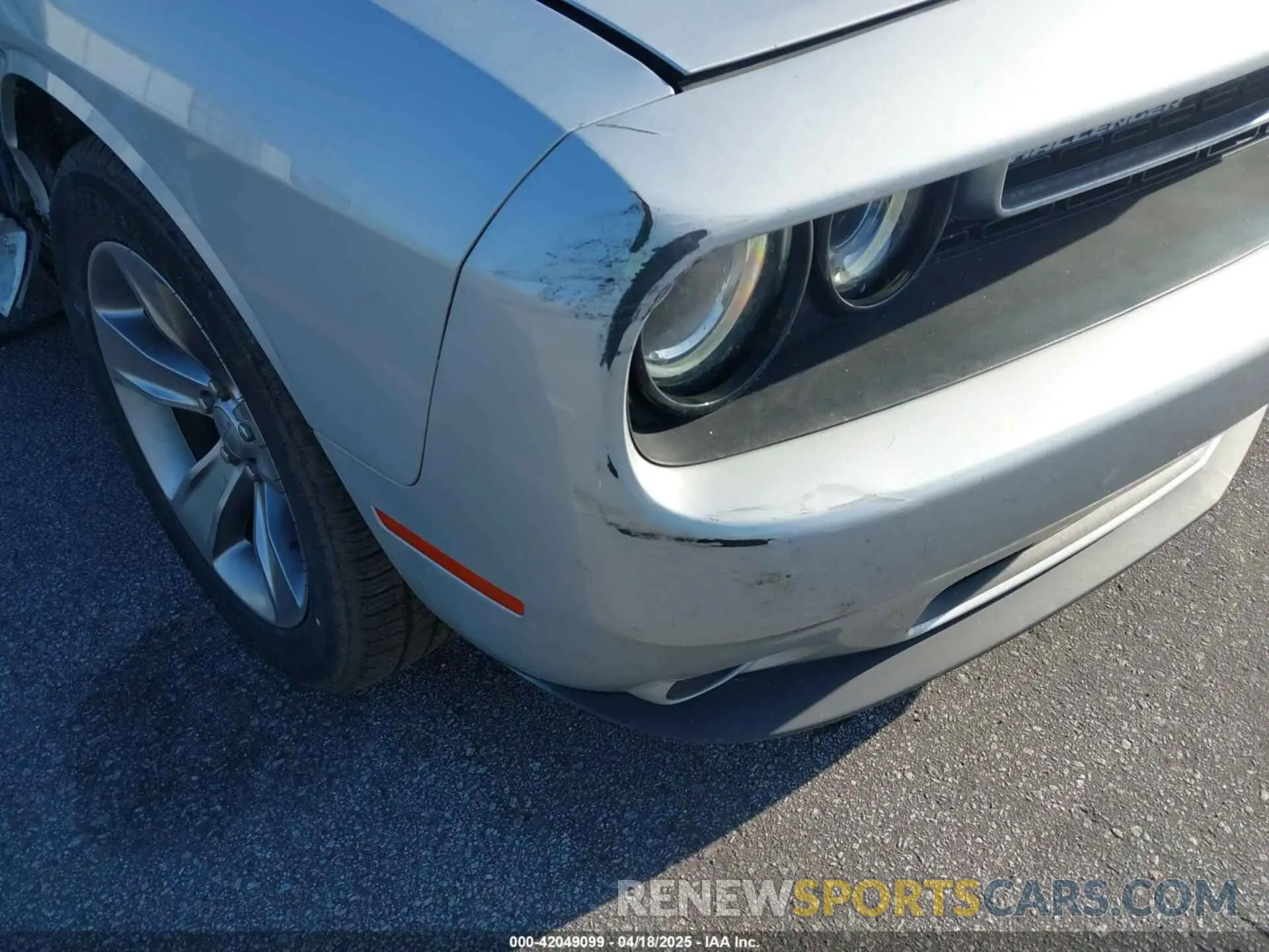 6 Photograph of a damaged car 2C3CDZAG6KH674268 DODGE CHALLENGER 2019
