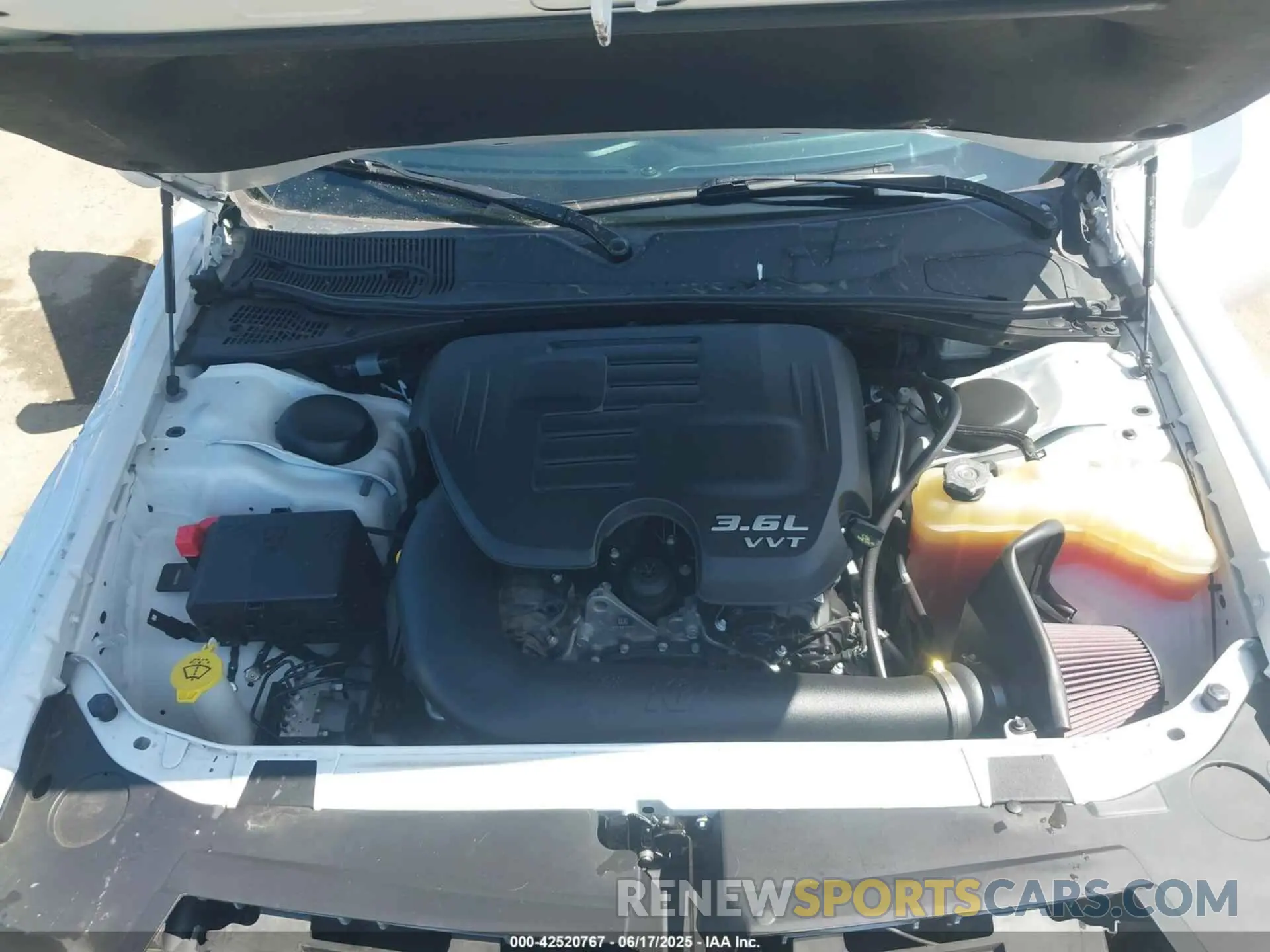 10 Photograph of a damaged car 2C3CDZAG6KH680135 DODGE CHALLENGER 2019