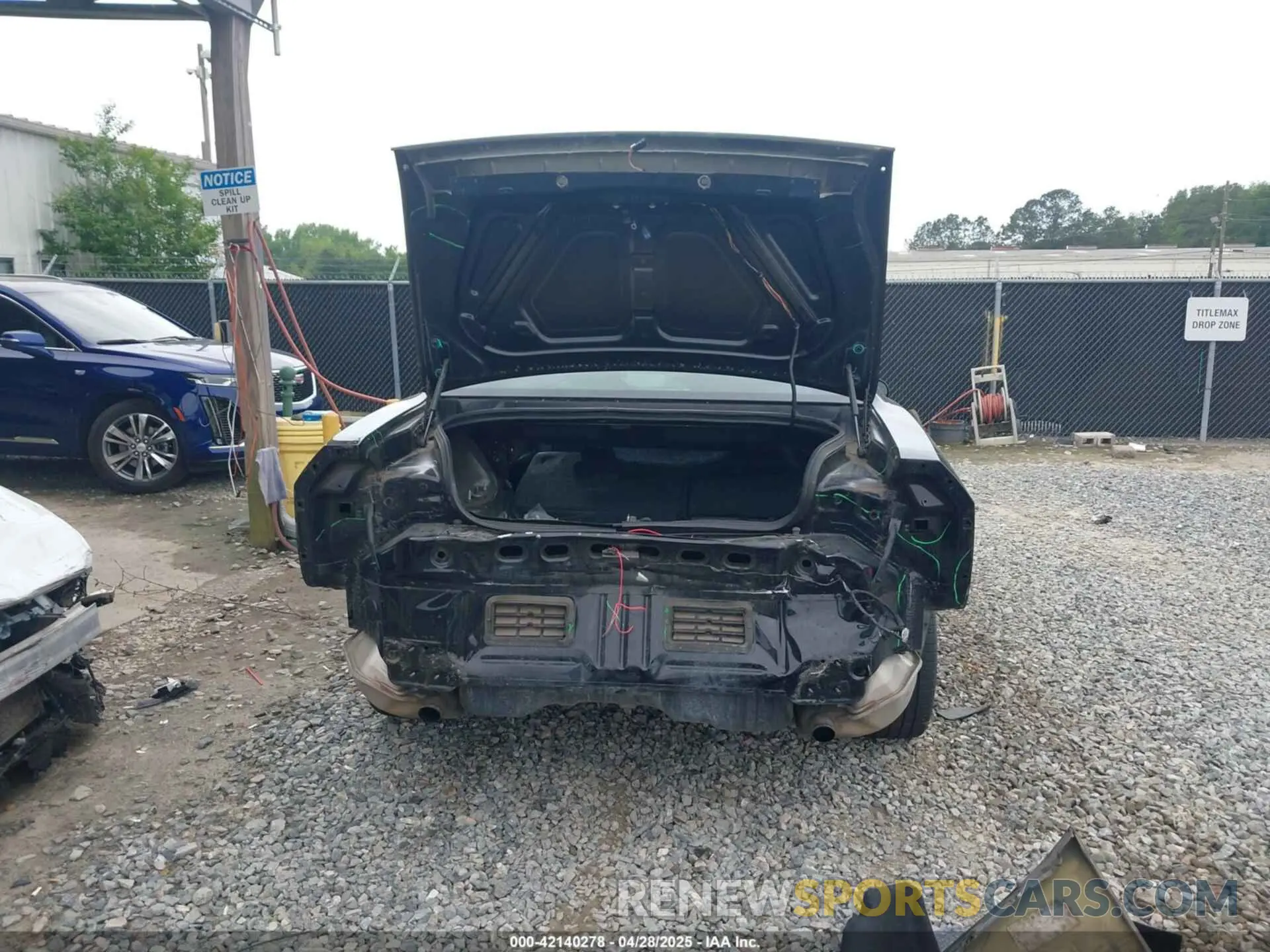 17 Photograph of a damaged car 2C3CDZAG6KH759174 DODGE CHALLENGER 2019