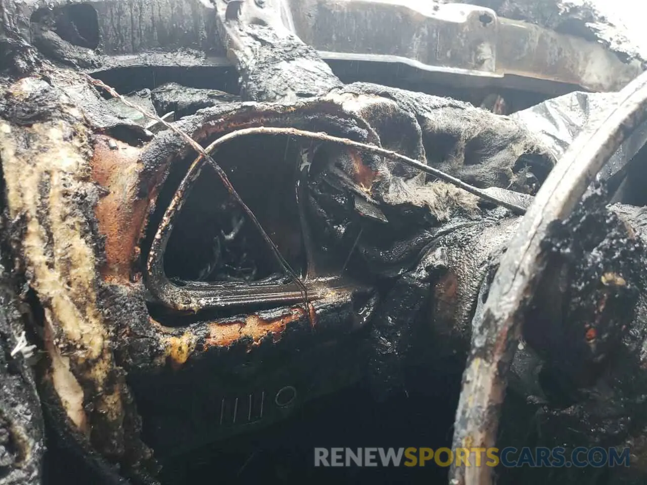 9 Photograph of a damaged car 2C3CDZAG7KH532043 DODGE CHALLENGER 2019