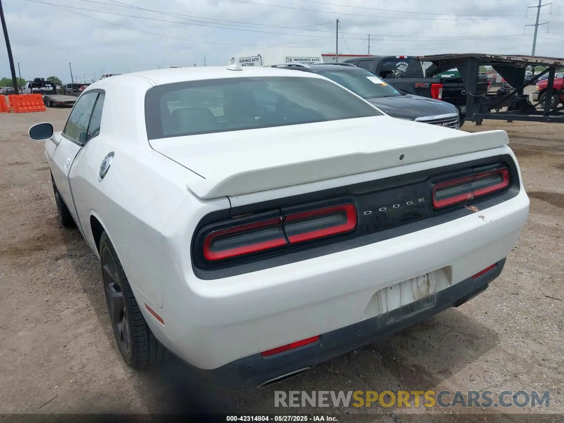 3 Photograph of a damaged car 2C3CDZAG7KH596311 DODGE CHALLENGER 2019