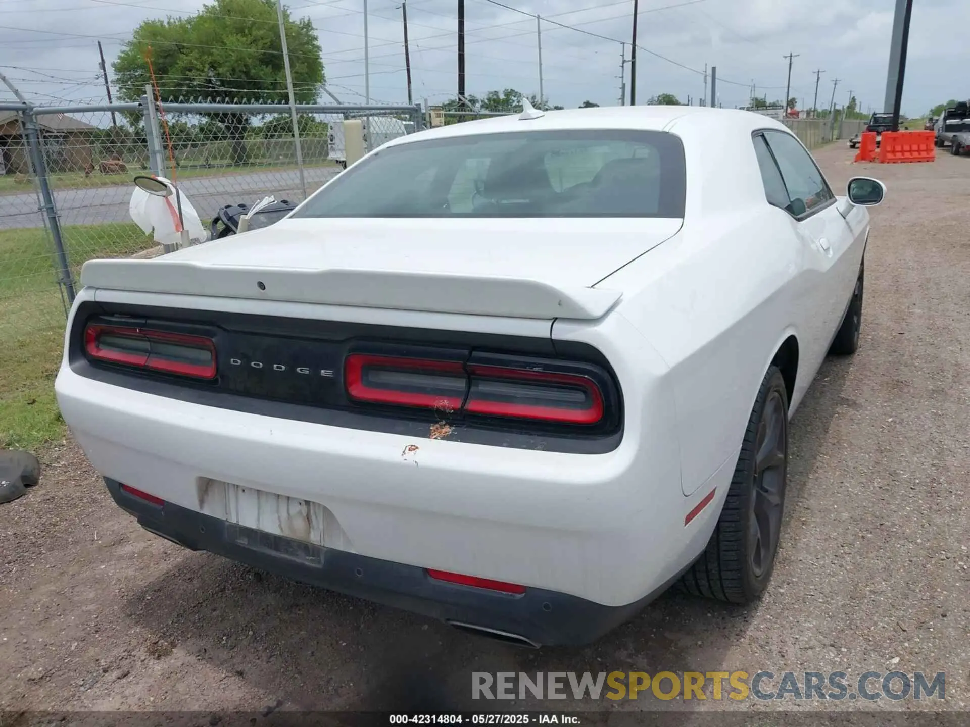 4 Photograph of a damaged car 2C3CDZAG7KH596311 DODGE CHALLENGER 2019
