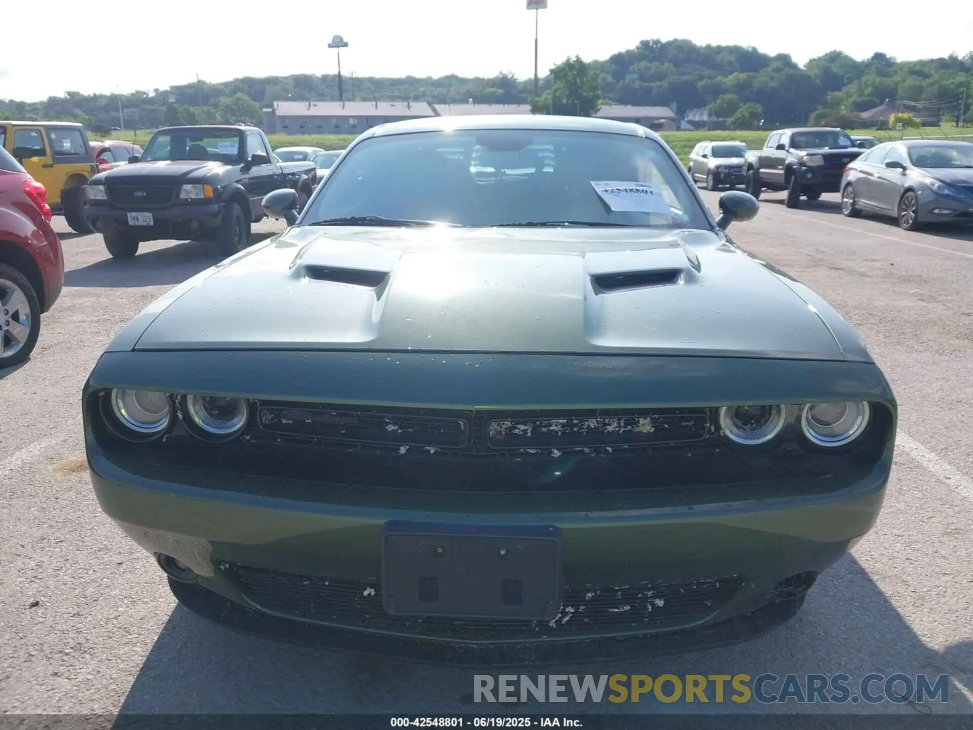 12 Photograph of a damaged car 2C3CDZAG8KH635424 DODGE CHALLENGER 2019
