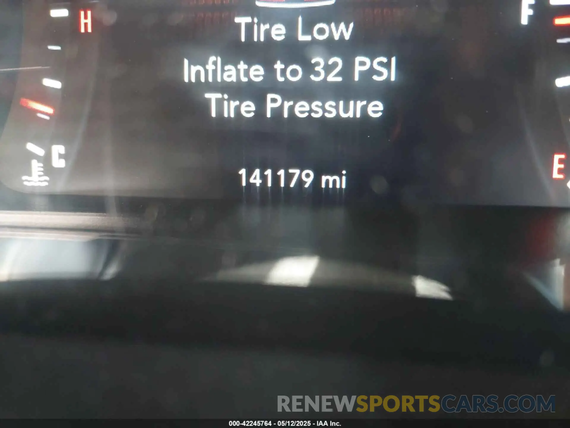 15 Photograph of a damaged car 2C3CDZAG9KH574892 DODGE CHALLENGER 2019
