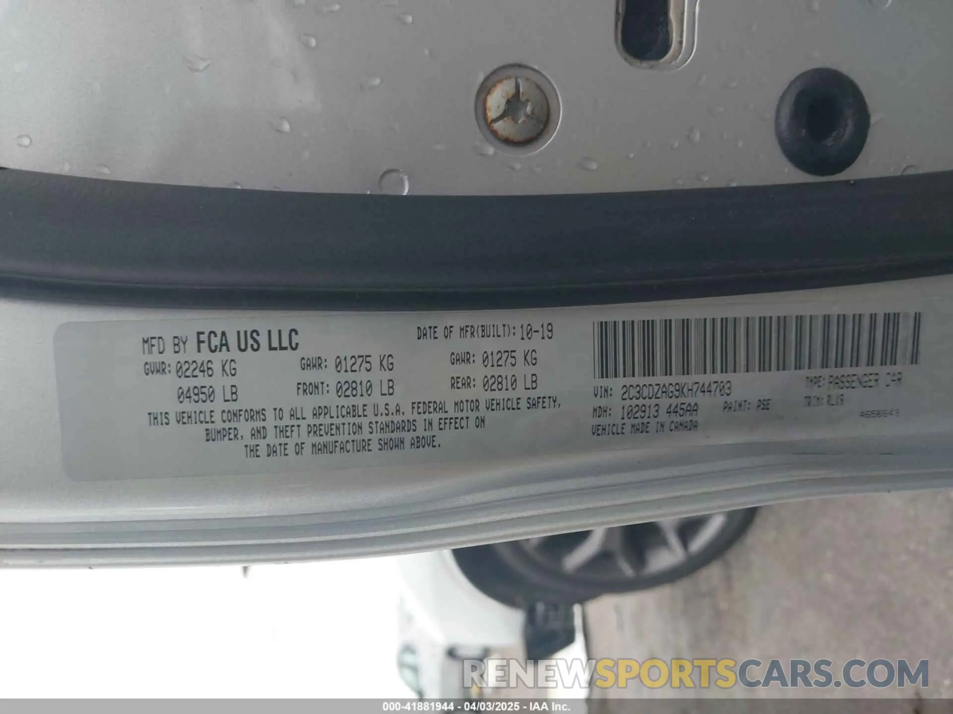 9 Photograph of a damaged car 2C3CDZAG9KH744703 DODGE CHALLENGER 2019