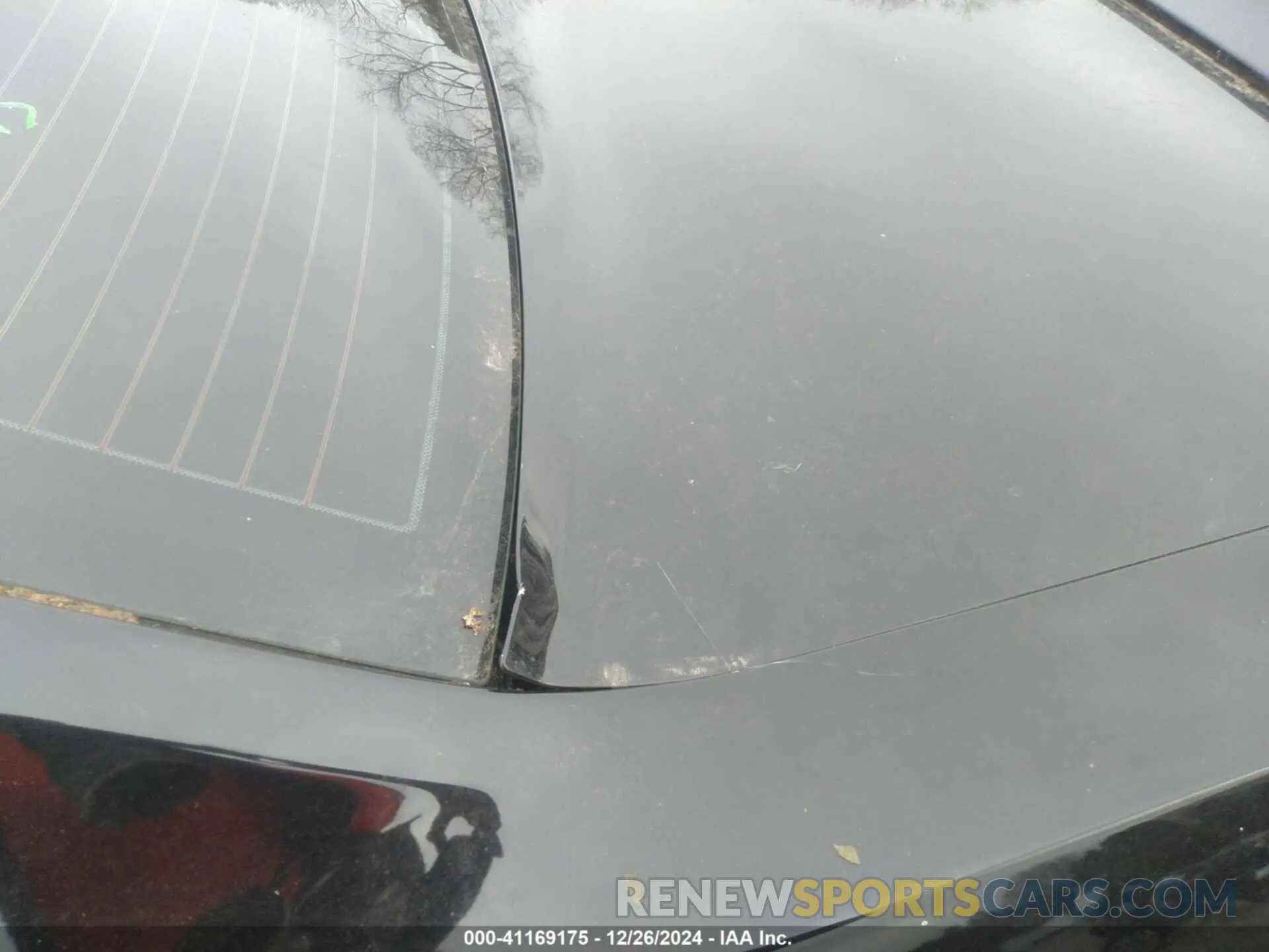 18 Photograph of a damaged car 2C3CDZAG9KH751229 DODGE CHALLENGER 2019