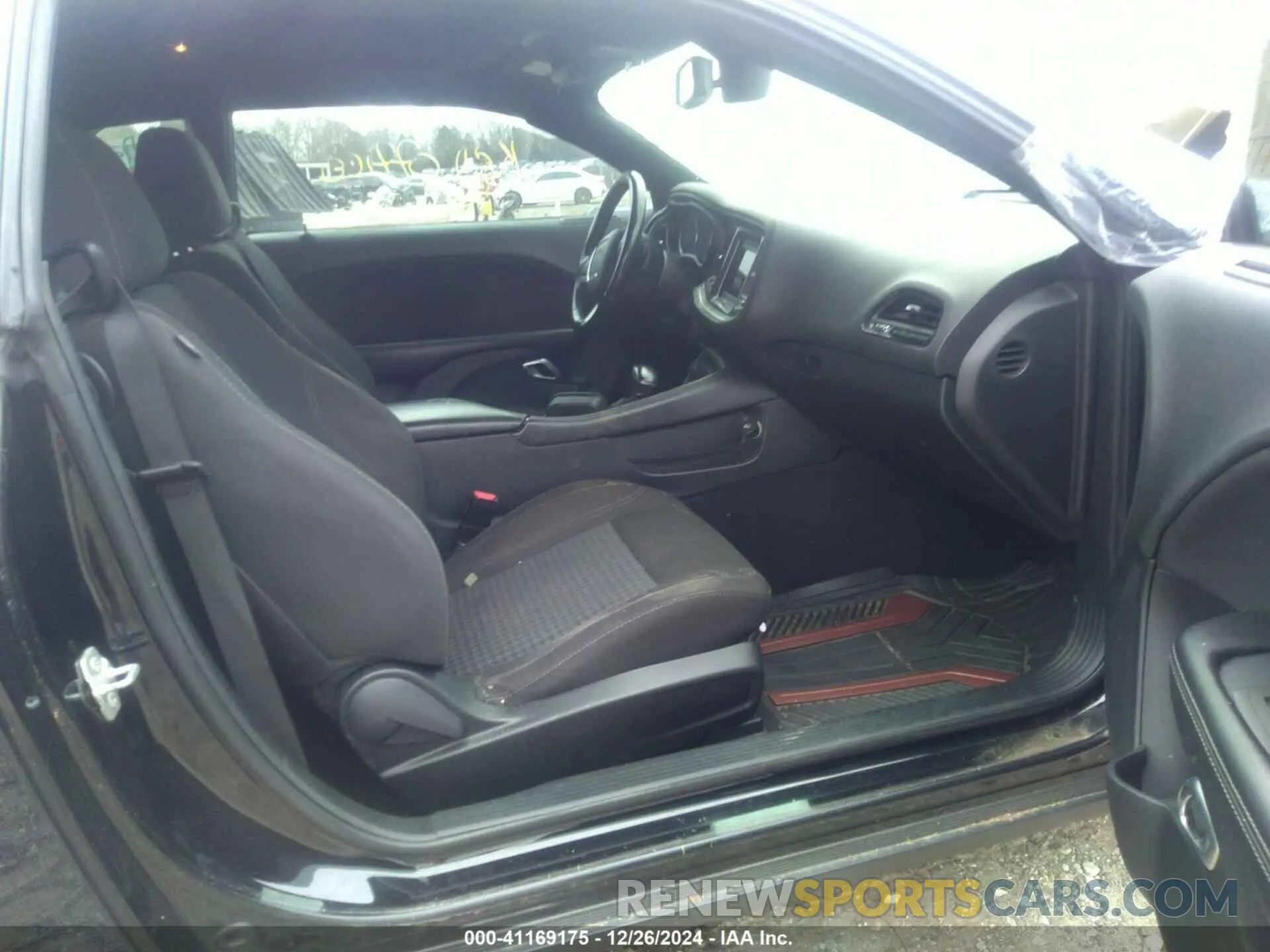 5 Photograph of a damaged car 2C3CDZAG9KH751229 DODGE CHALLENGER 2019