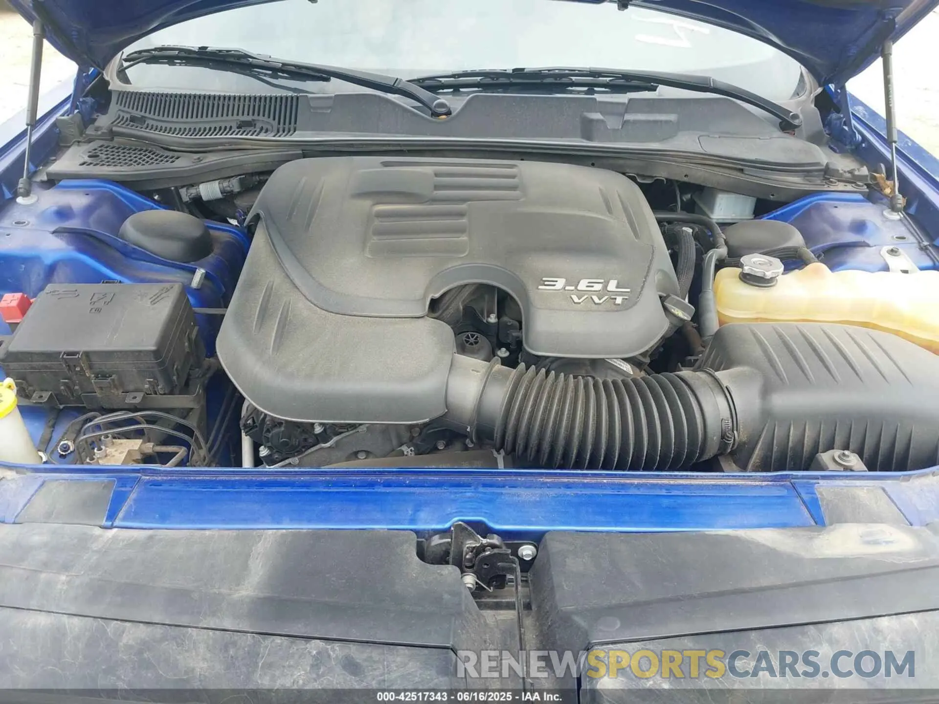 10 Photograph of a damaged car 2C3CDZAGXKH663337 DODGE CHALLENGER 2019