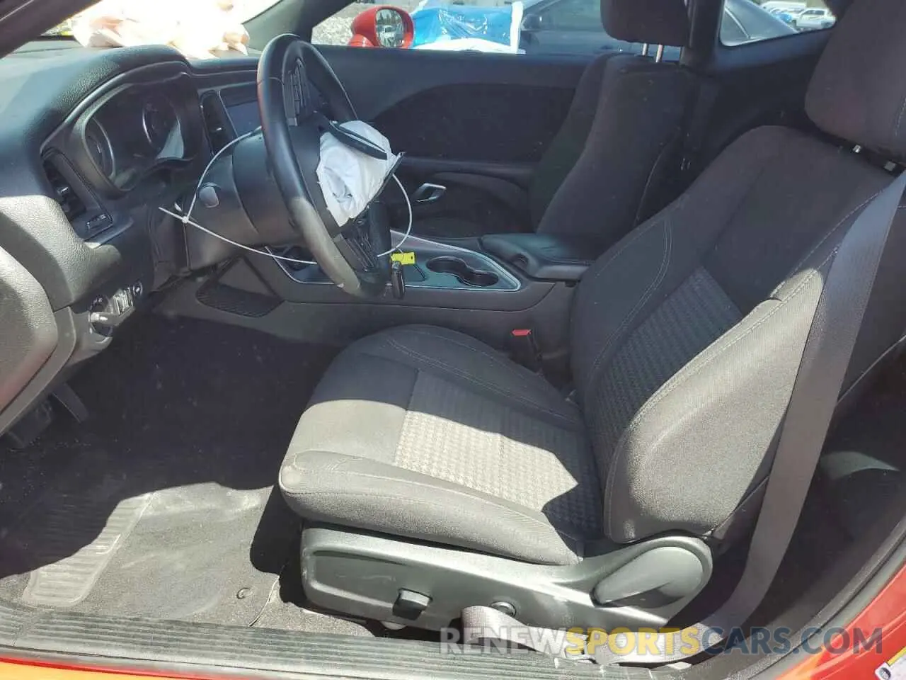 7 Photograph of a damaged car 2C3CDZAGXKH672510 DODGE CHALLENGER 2019