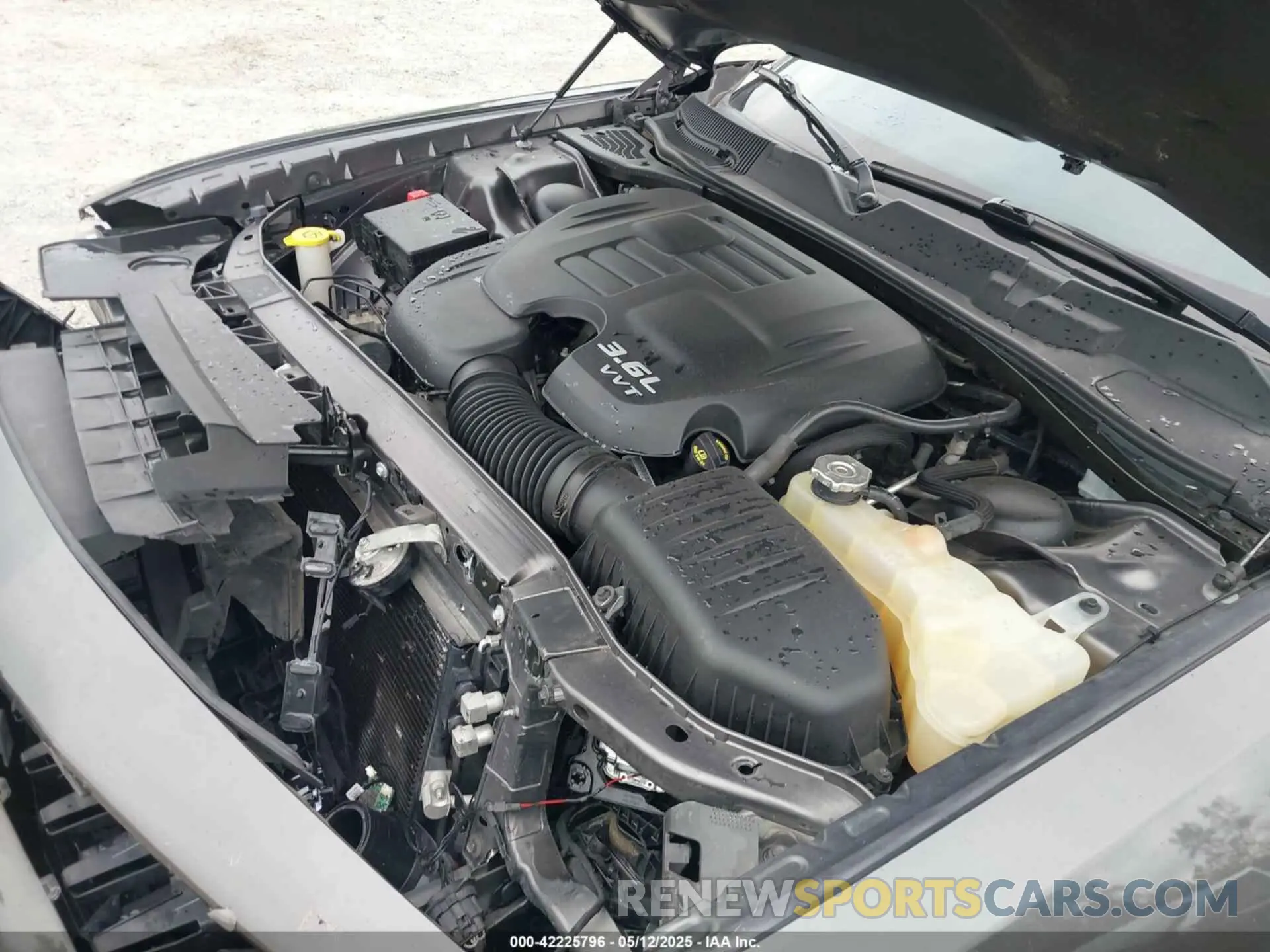 10 Photograph of a damaged car 2C3CDZAGXKH694457 DODGE CHALLENGER 2019