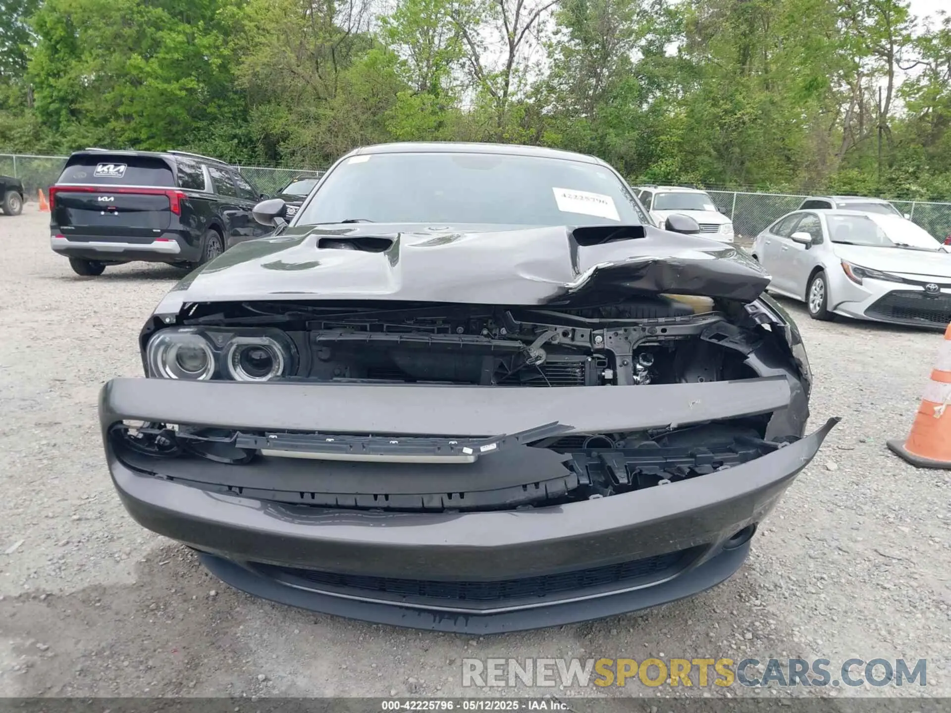 13 Photograph of a damaged car 2C3CDZAGXKH694457 DODGE CHALLENGER 2019