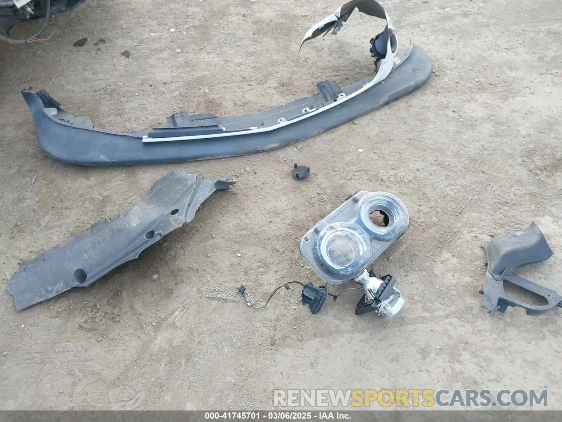 12 Photograph of a damaged car 2C3CDZBT0KH642203 DODGE CHALLENGER 2019