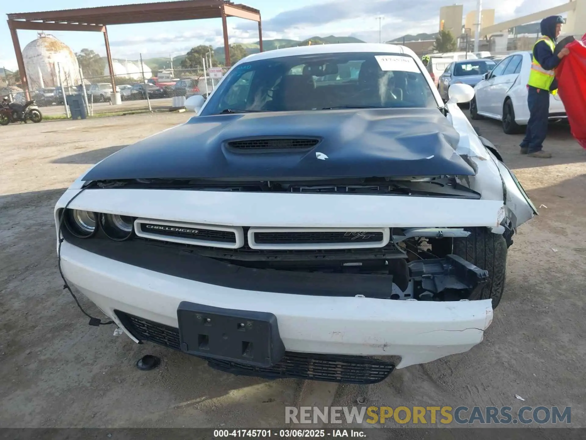 13 Photograph of a damaged car 2C3CDZBT0KH642203 DODGE CHALLENGER 2019