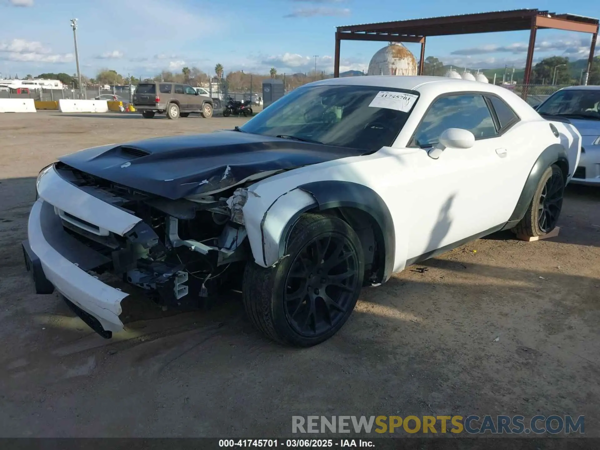 2 Photograph of a damaged car 2C3CDZBT0KH642203 DODGE CHALLENGER 2019
