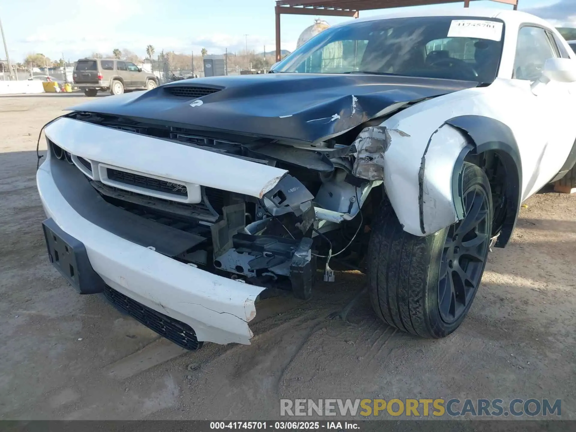 6 Photograph of a damaged car 2C3CDZBT0KH642203 DODGE CHALLENGER 2019