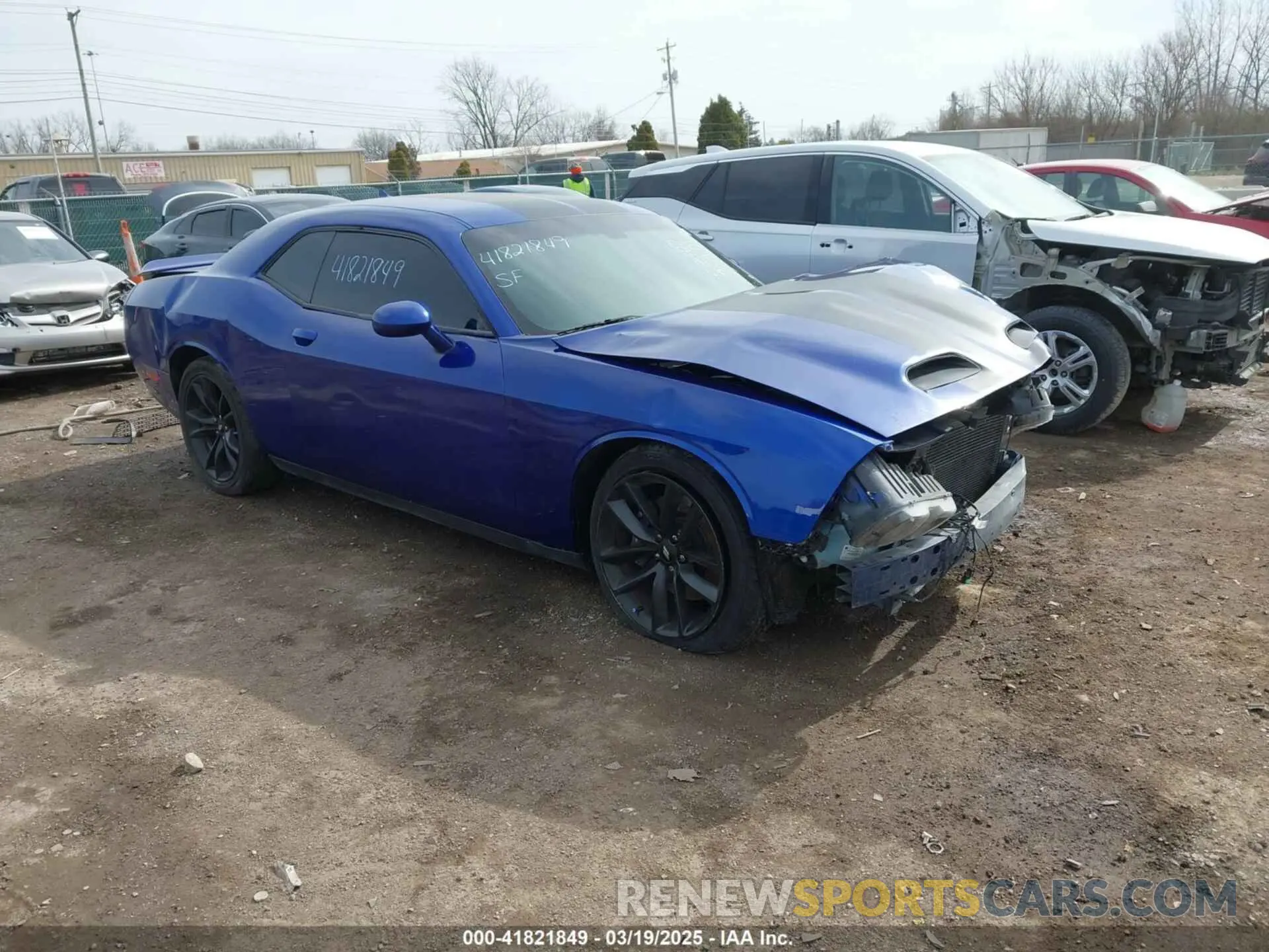 1 Photograph of a damaged car 2C3CDZBT1KH521101 DODGE CHALLENGER 2019