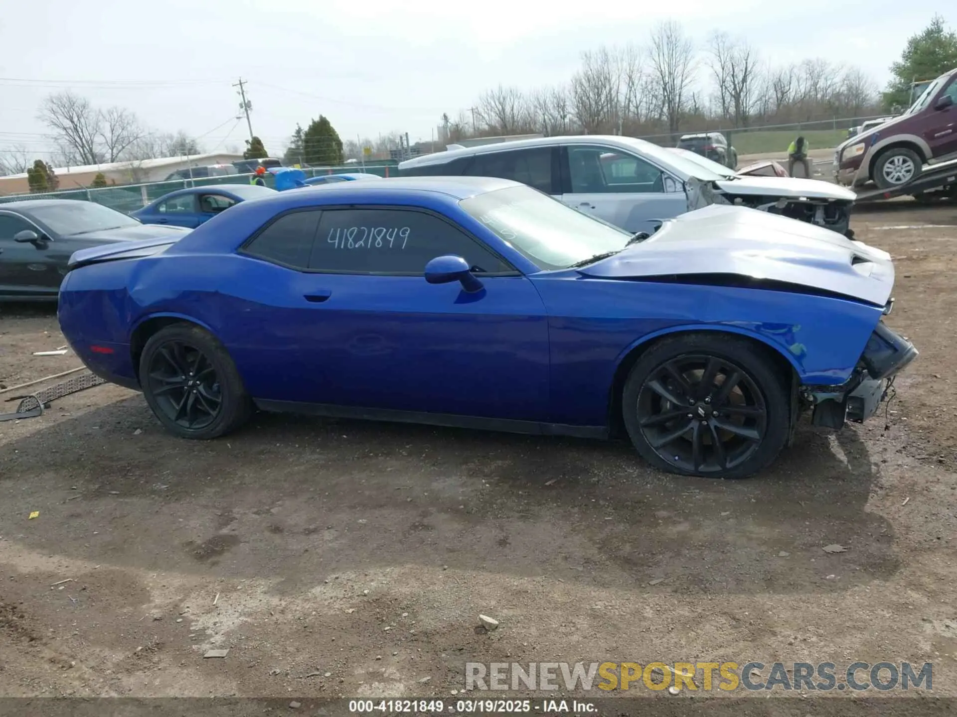 14 Photograph of a damaged car 2C3CDZBT1KH521101 DODGE CHALLENGER 2019