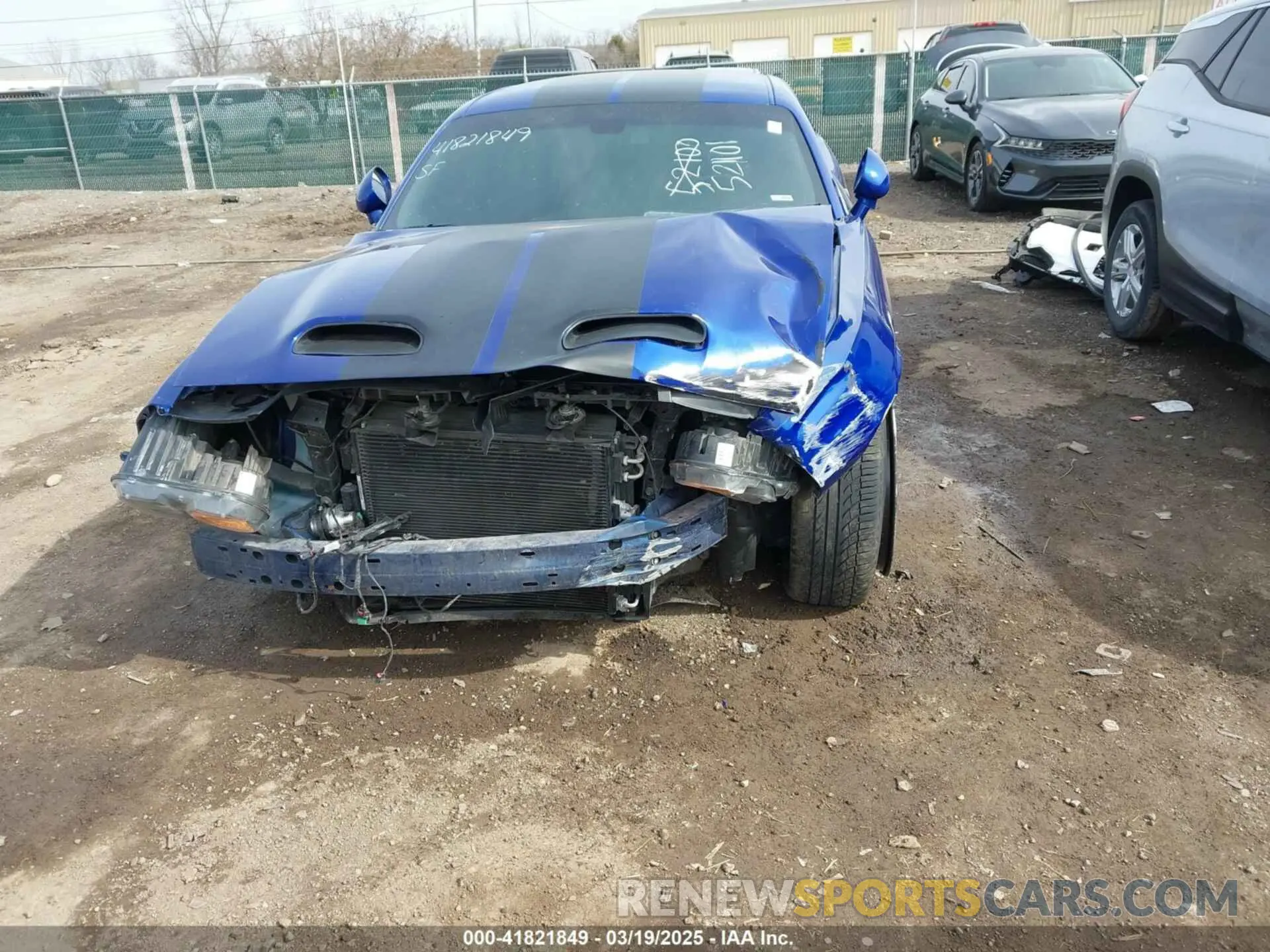 6 Photograph of a damaged car 2C3CDZBT1KH521101 DODGE CHALLENGER 2019