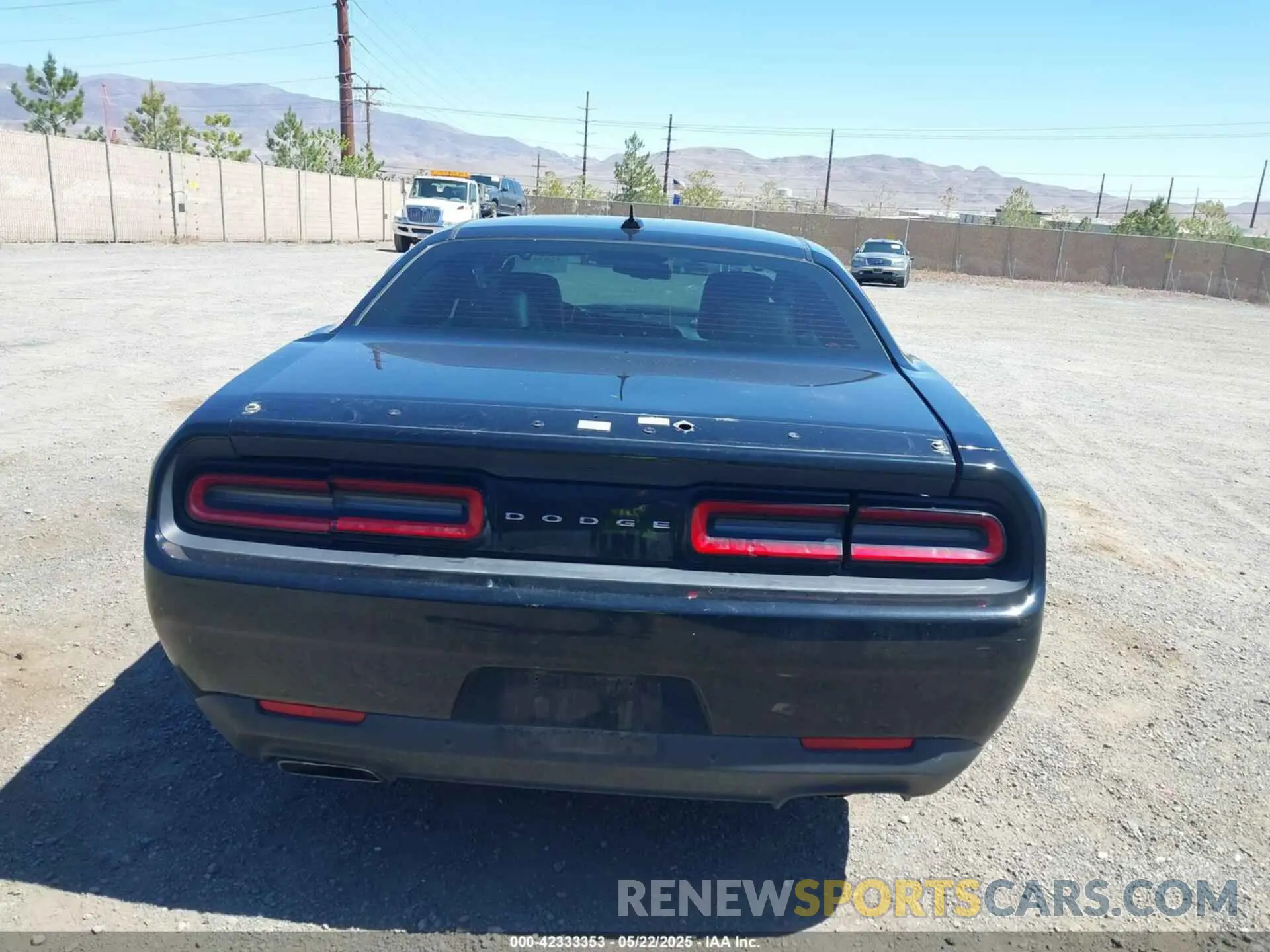 16 Photograph of a damaged car 2C3CDZBT2KH620333 DODGE CHALLENGER 2019