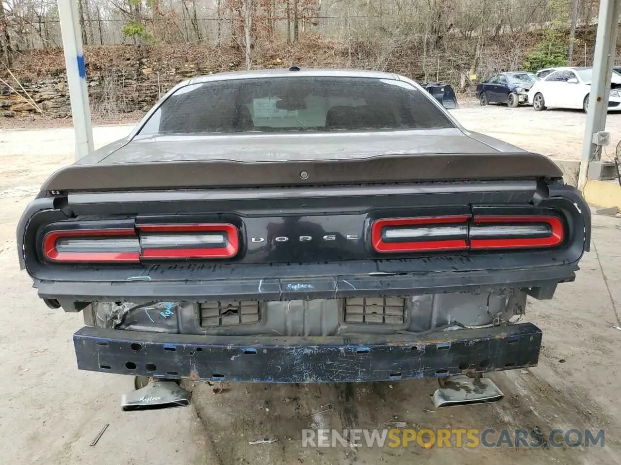6 Photograph of a damaged car 2C3CDZBT3KH641420 DODGE CHALLENGER 2019