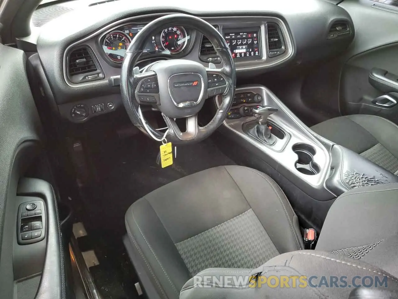 8 Photograph of a damaged car 2C3CDZBT3KH641420 DODGE CHALLENGER 2019