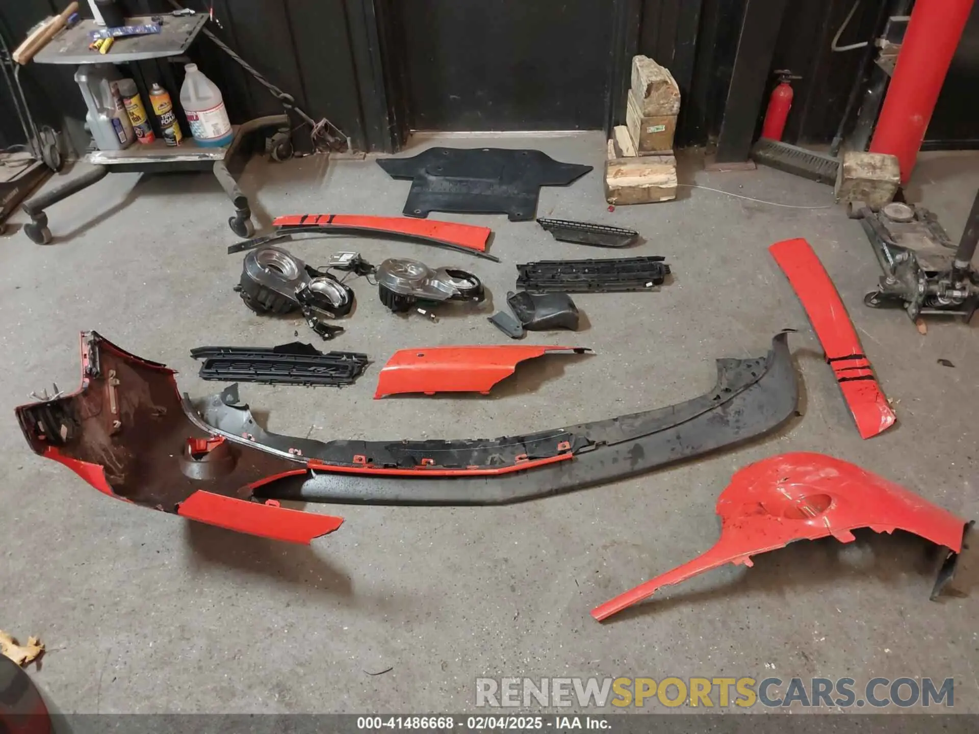12 Photograph of a damaged car 2C3CDZBT5KH587439 DODGE CHALLENGER 2019