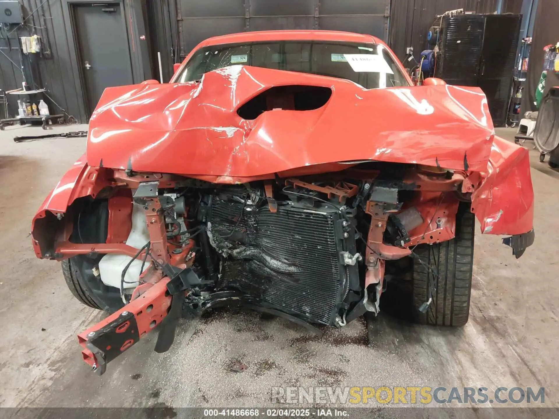 6 Photograph of a damaged car 2C3CDZBT5KH587439 DODGE CHALLENGER 2019